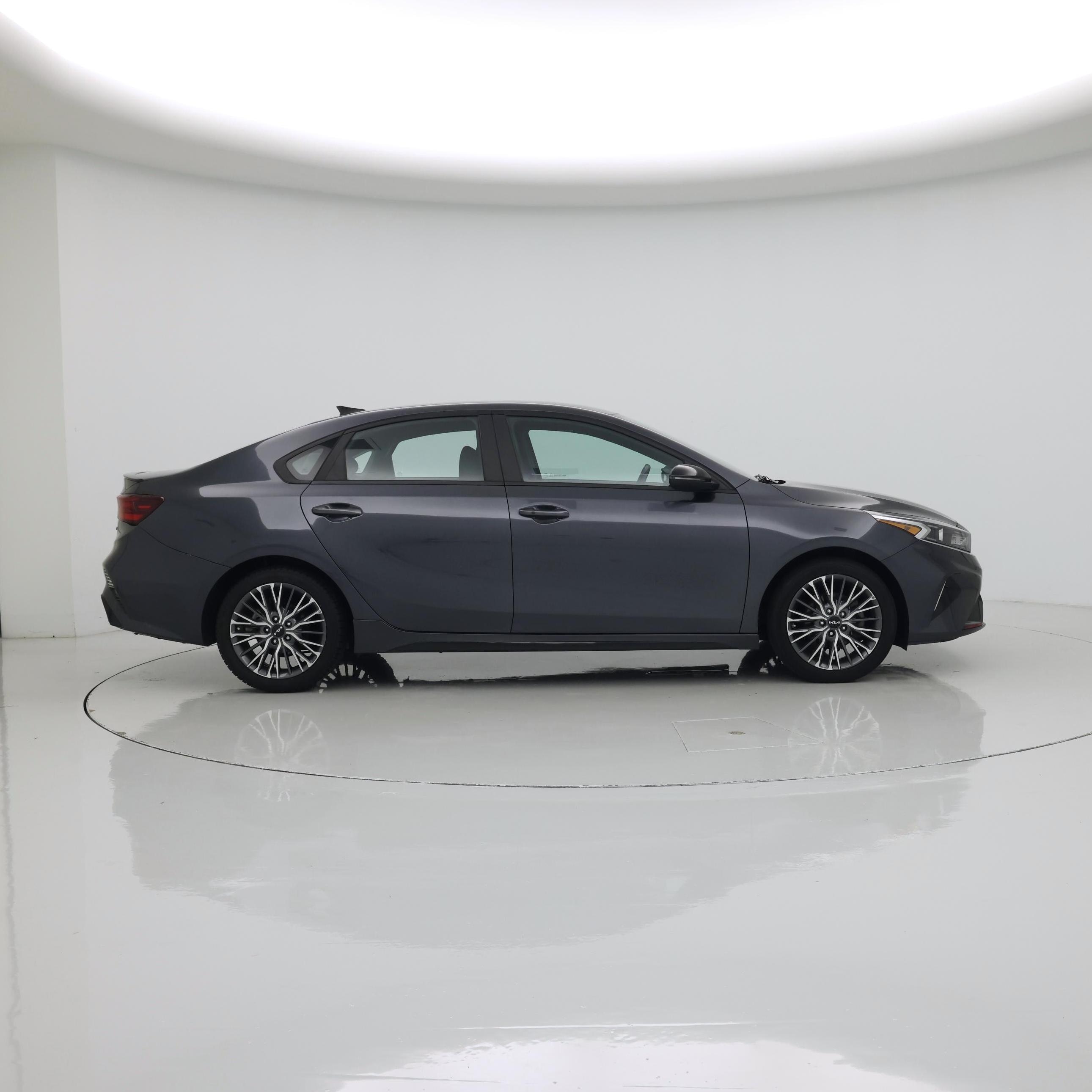 Thumbnail: 2023 Kia Forte - 7