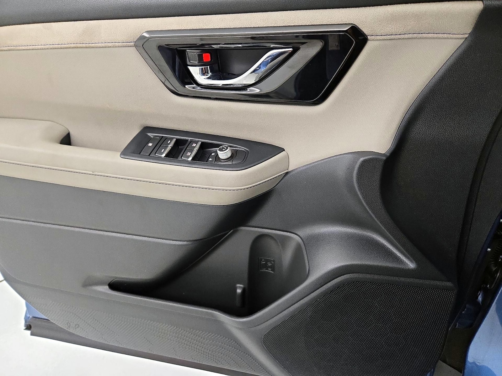 2025 Subaru Forester Limited - Photo 13
