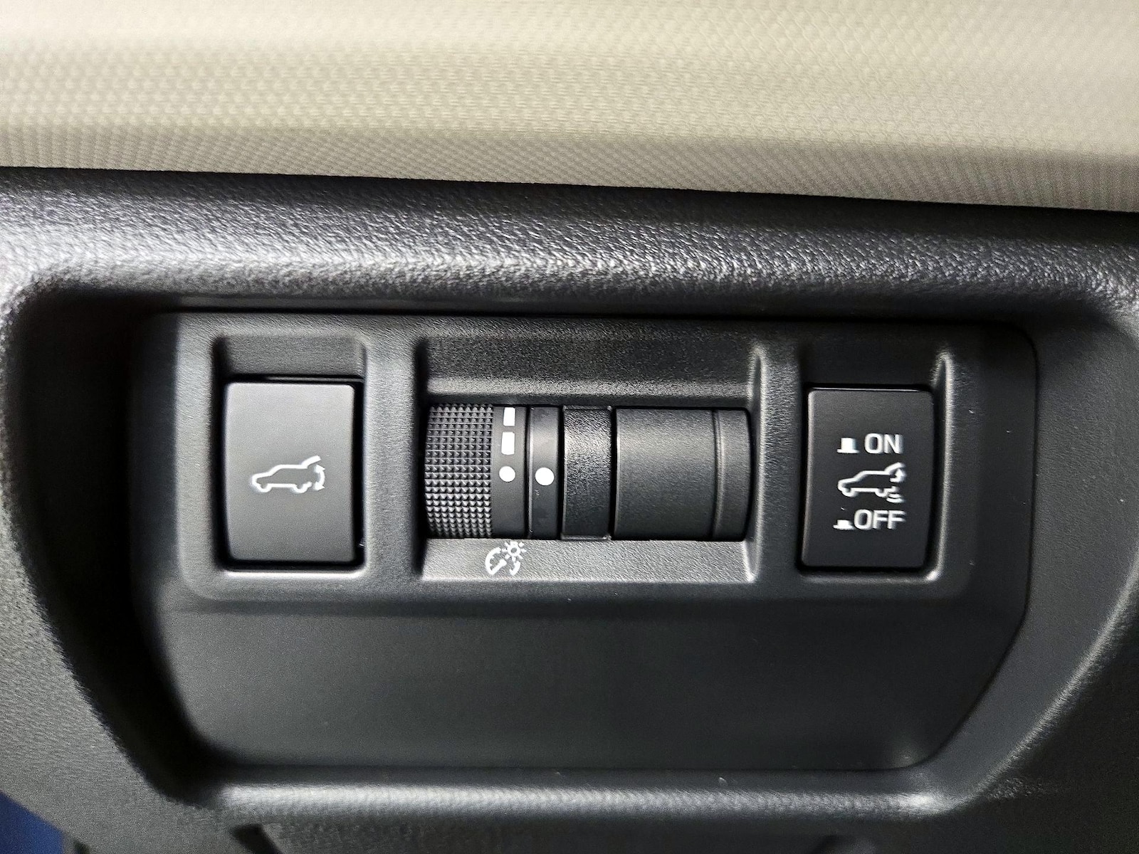 2025 Subaru Forester Limited - Photo 14