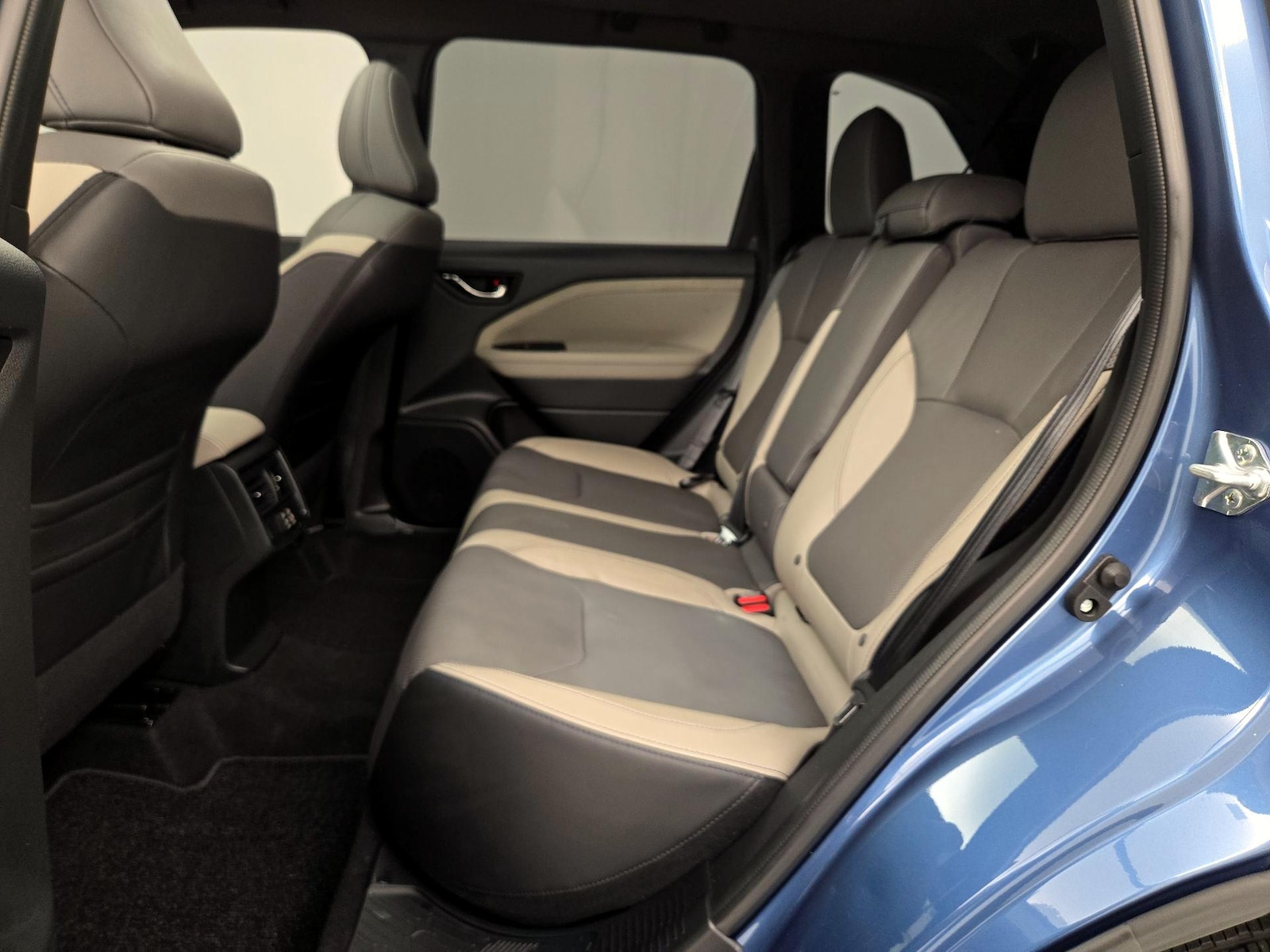 2025 Subaru Forester Limited - Photo 22