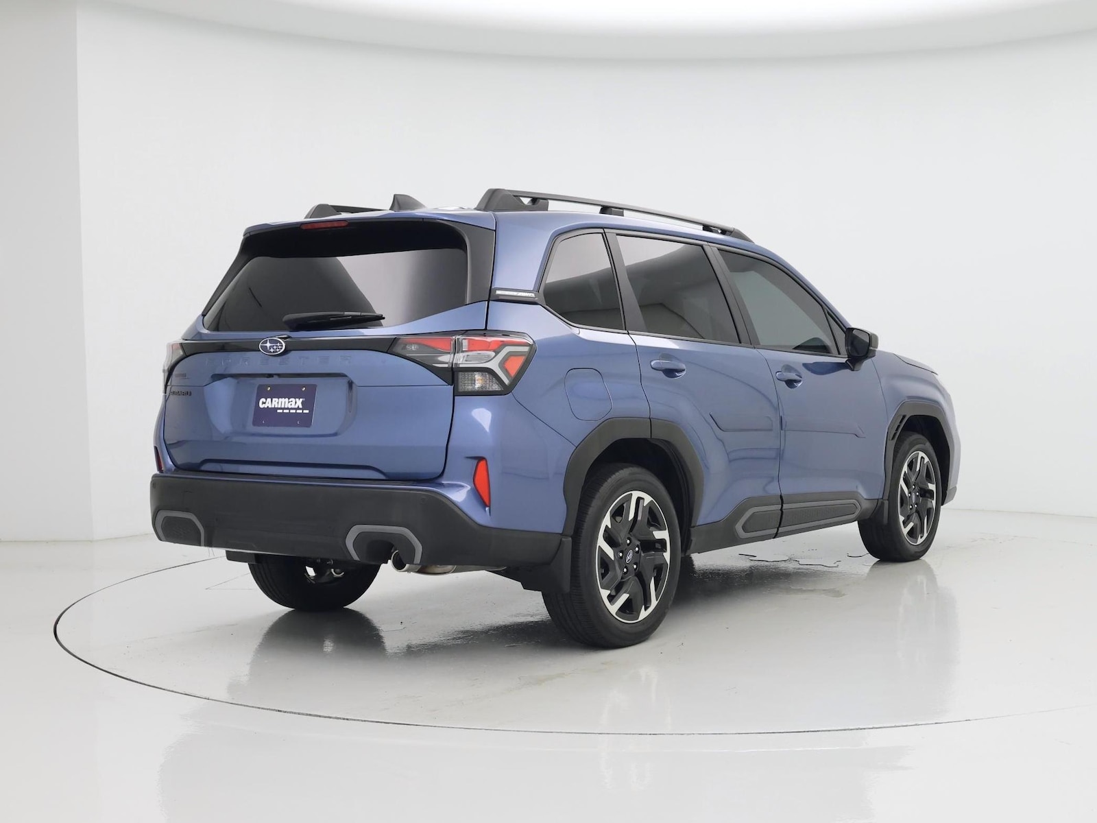 2025 Subaru Forester Limited - Photo 9