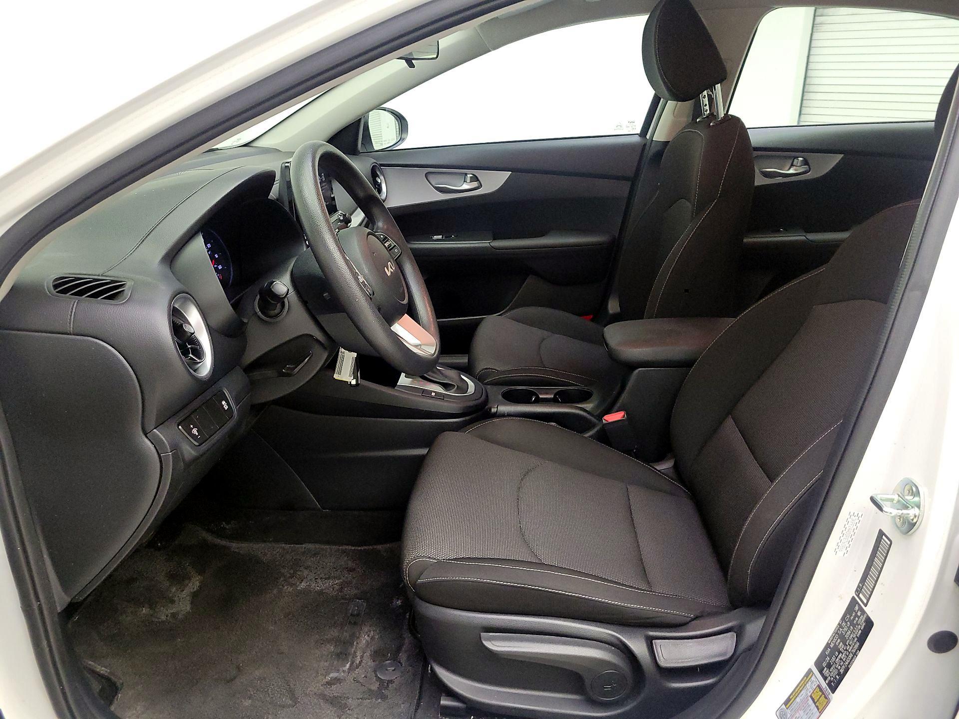 Thumbnail: 2024 Kia Forte - 11