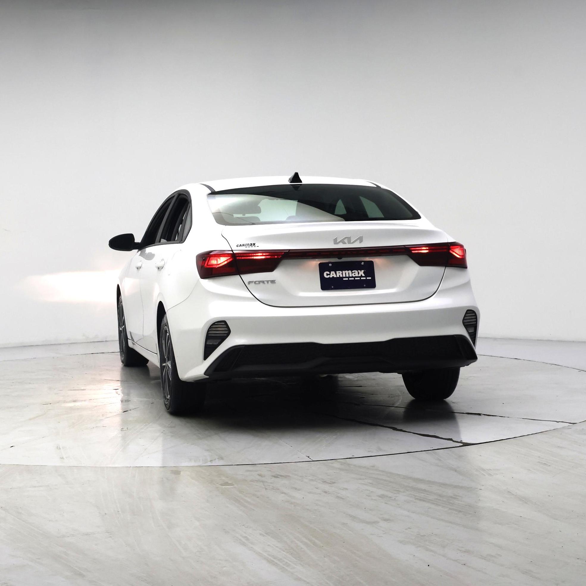 Thumbnail: 2024 Kia Forte - 6