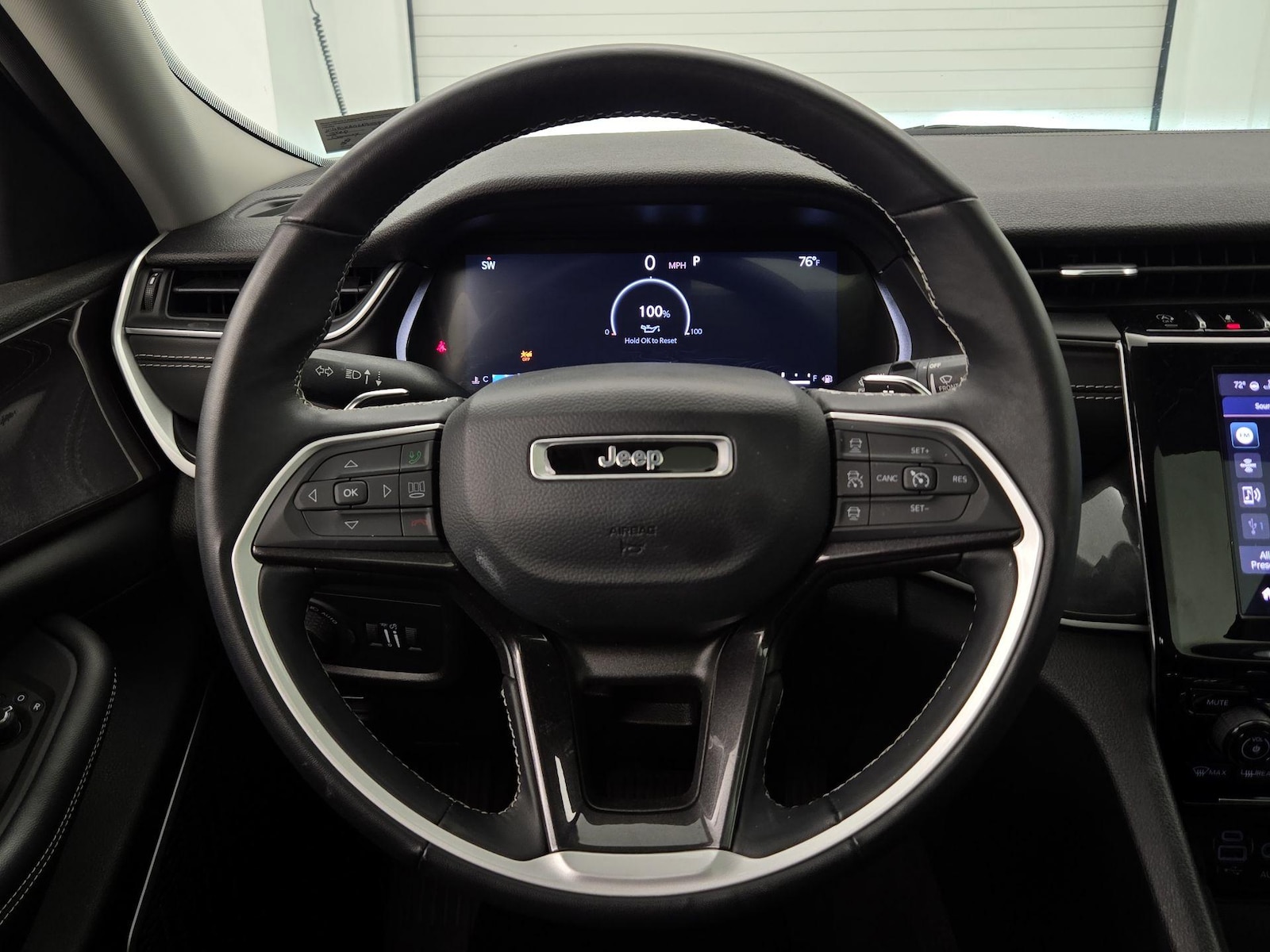 2022 Jeep Grand Cherokee L Laredo - Photo 11