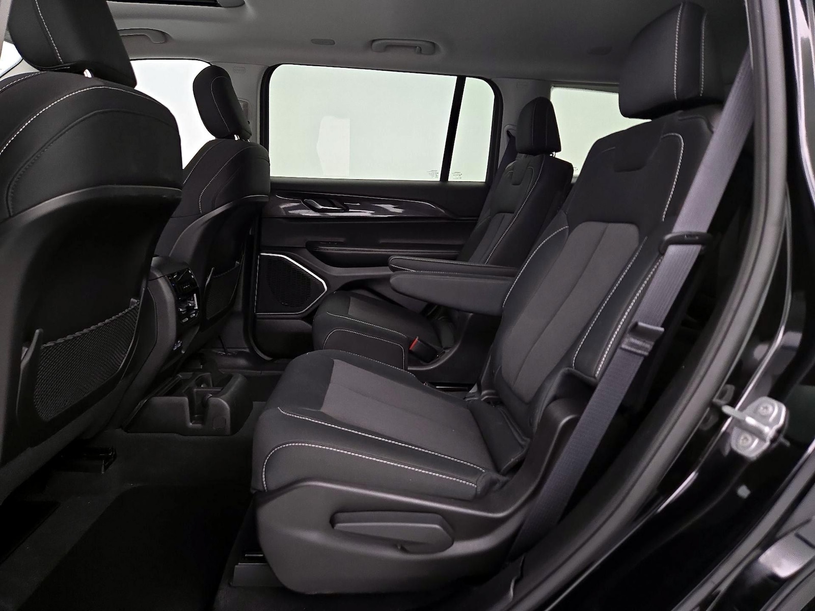 2022 Jeep Grand Cherokee L Laredo - Photo 21