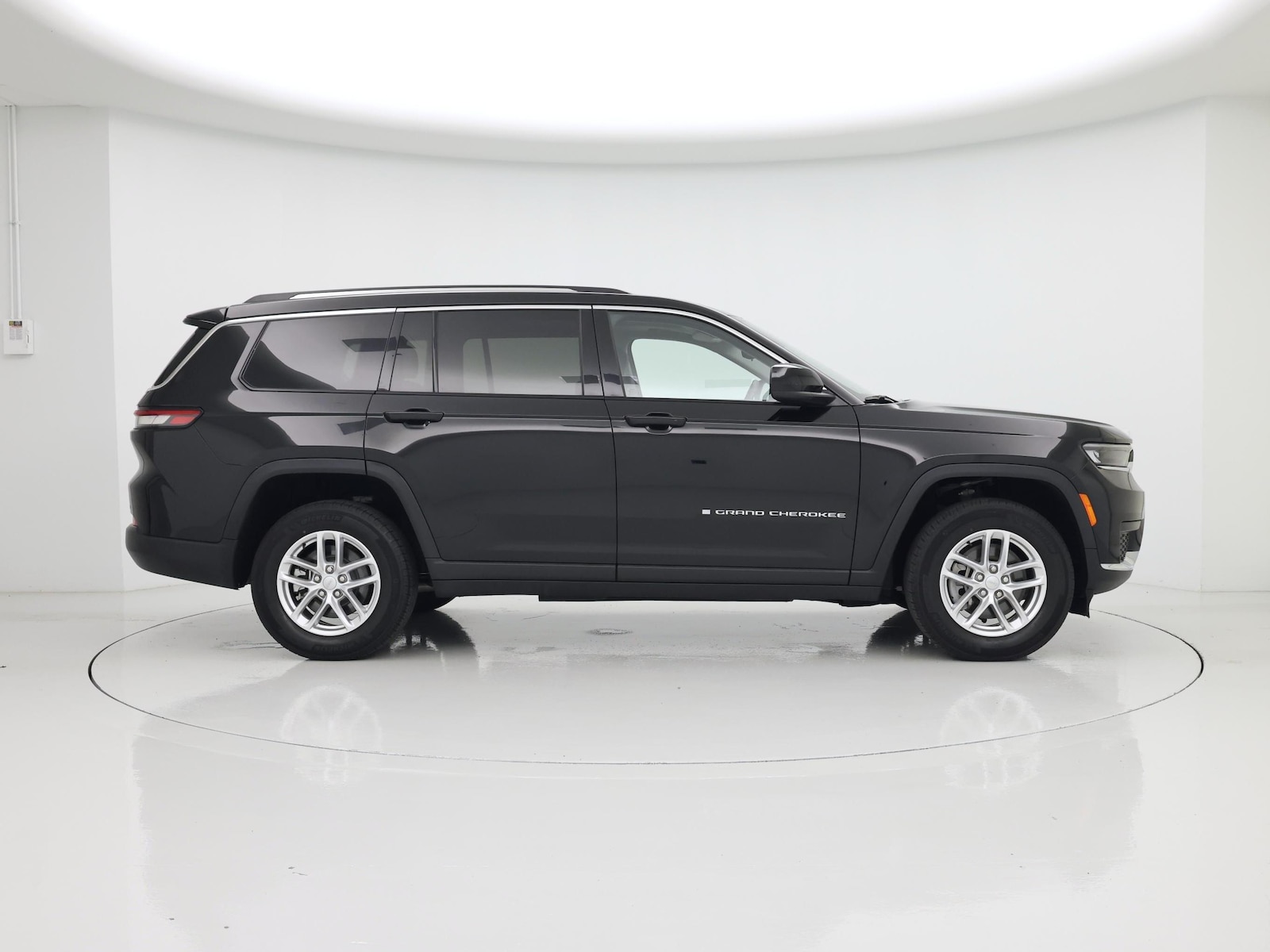 2022 Jeep Grand Cherokee L Laredo - Photo 8