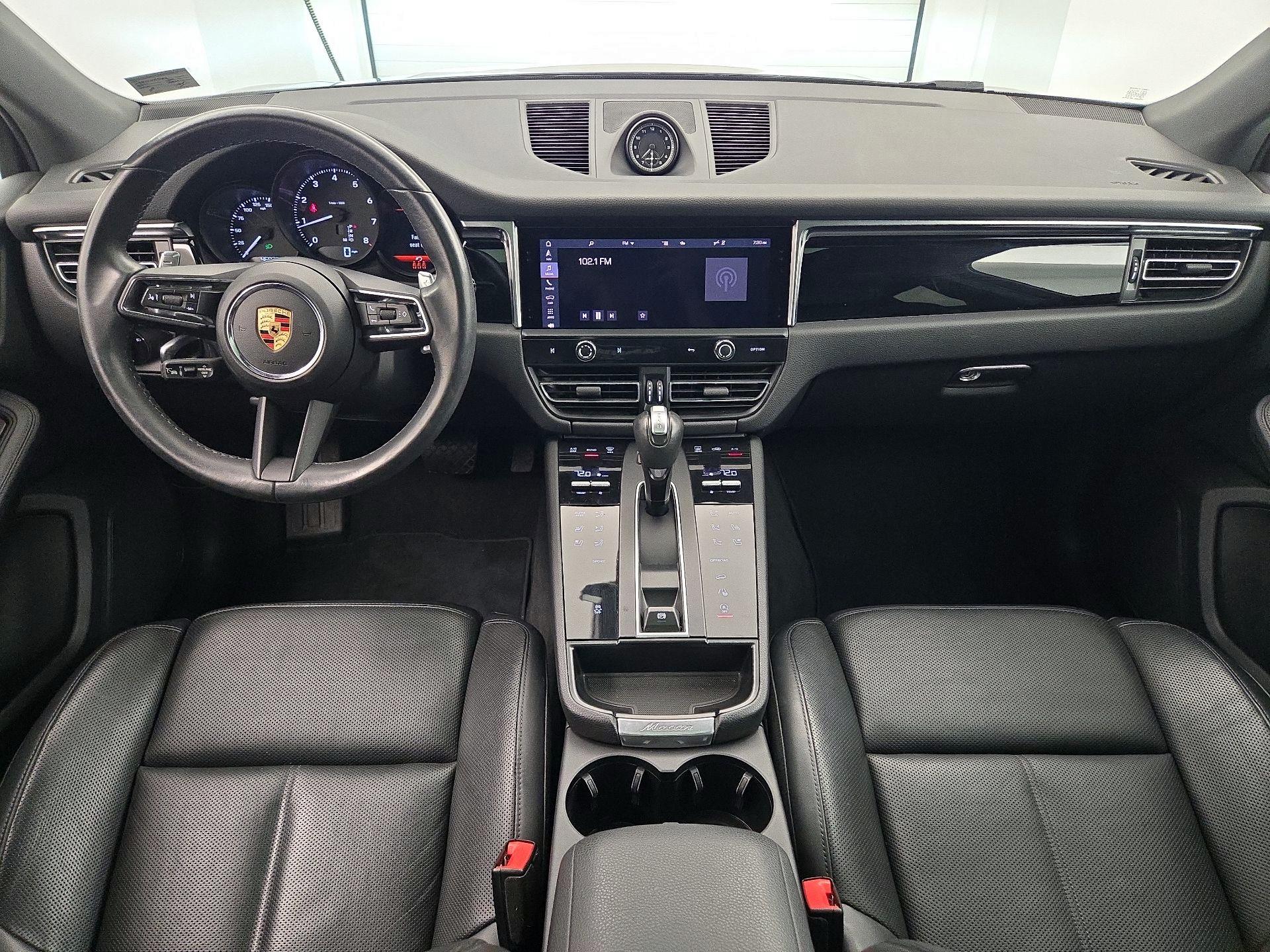 Thumbnail: 2023 Porsche Macan - 9