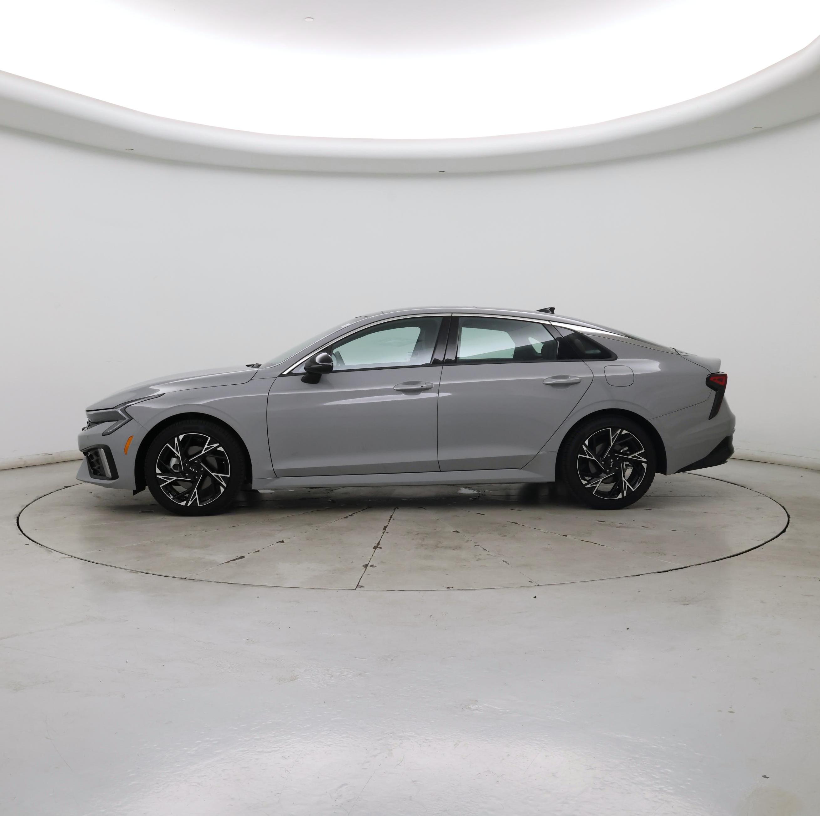 Thumbnail: 2025 Kia K5 - 3