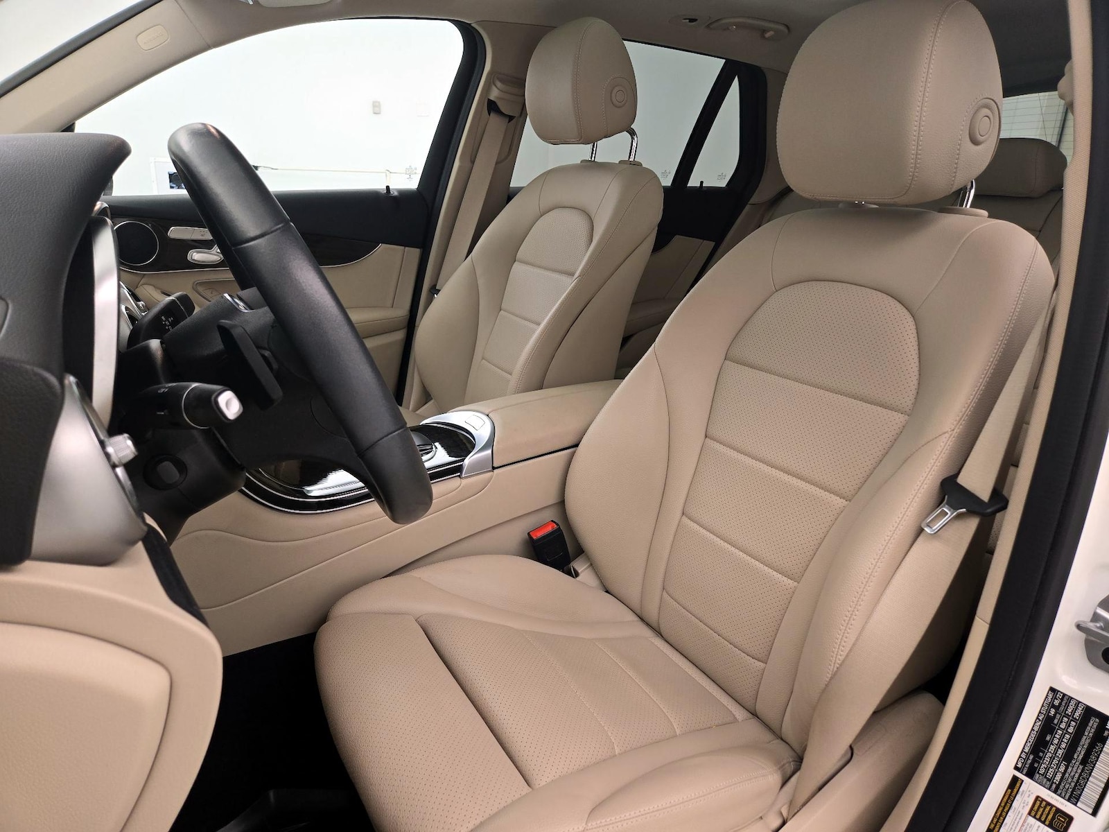 2022 Mercedes-Benz GLC GLC300 - Photo 12