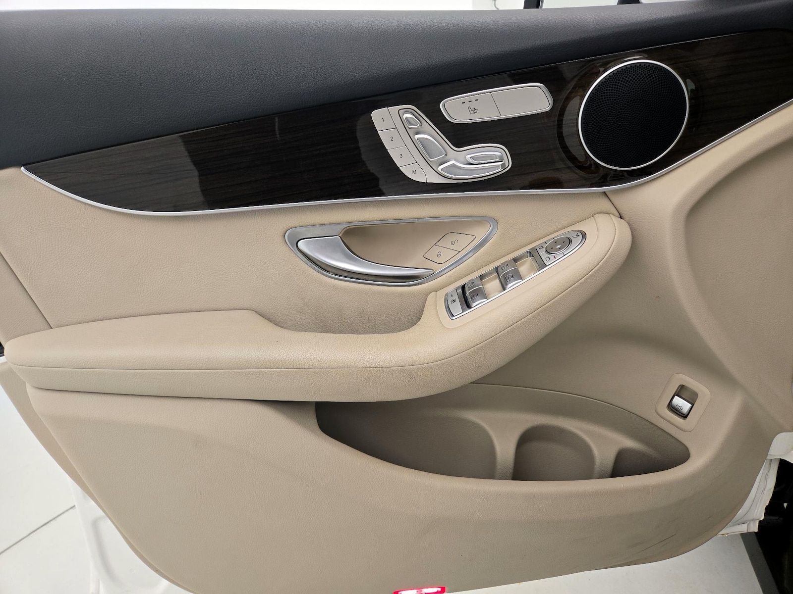 2022 Mercedes-Benz GLC GLC300 - Photo 13