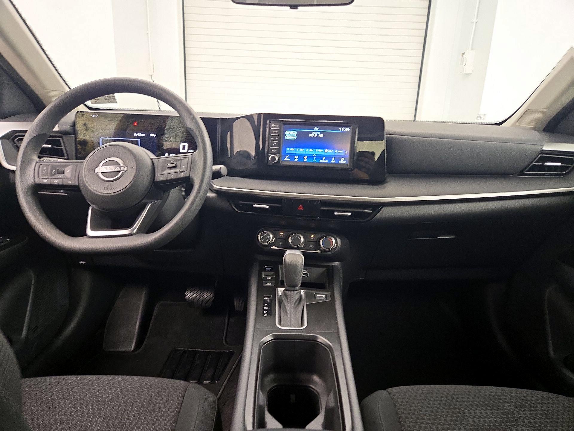 Thumbnail: 2025 Nissan Kicks - 9