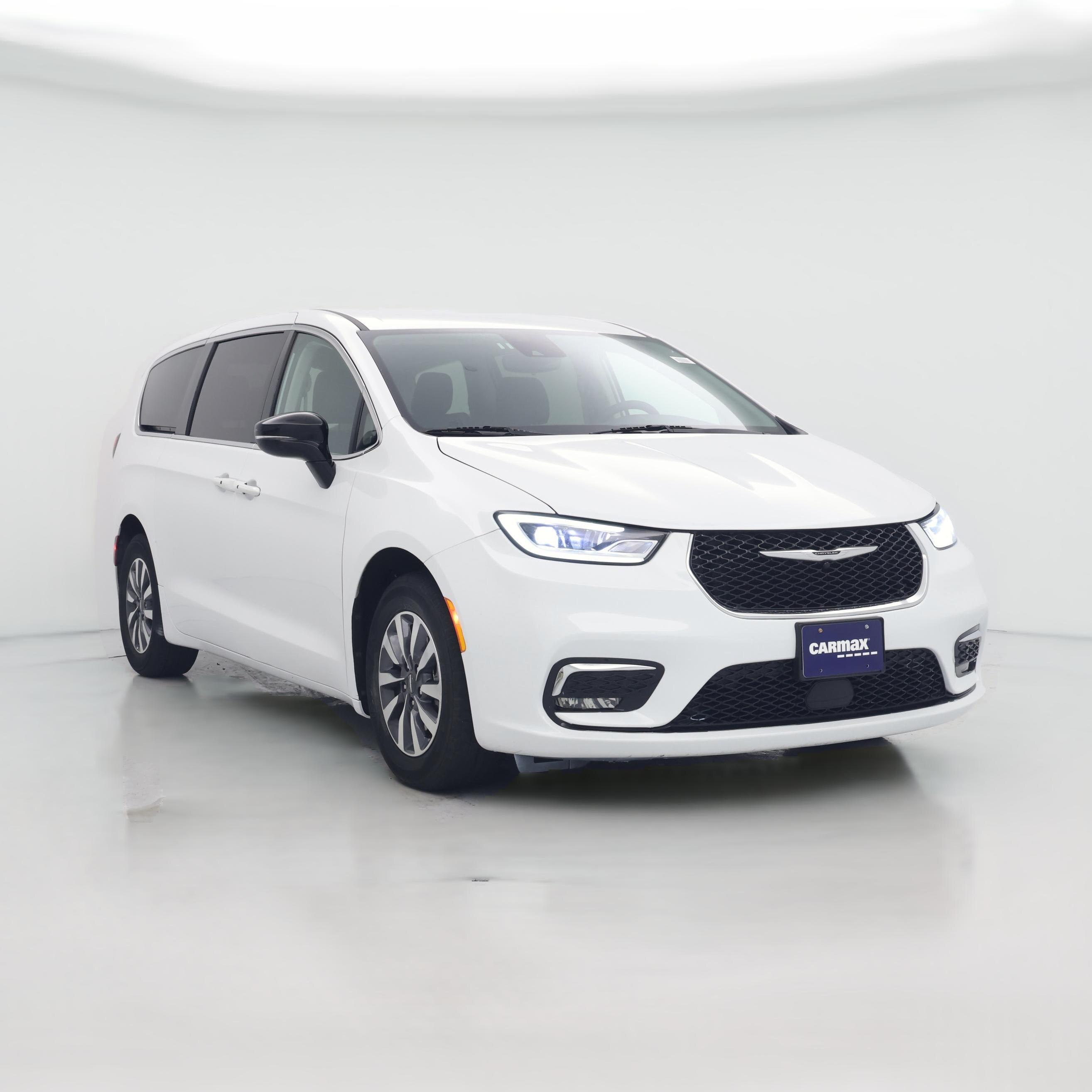 Thumbnail: 2024 Chrysler Pacifica - 1