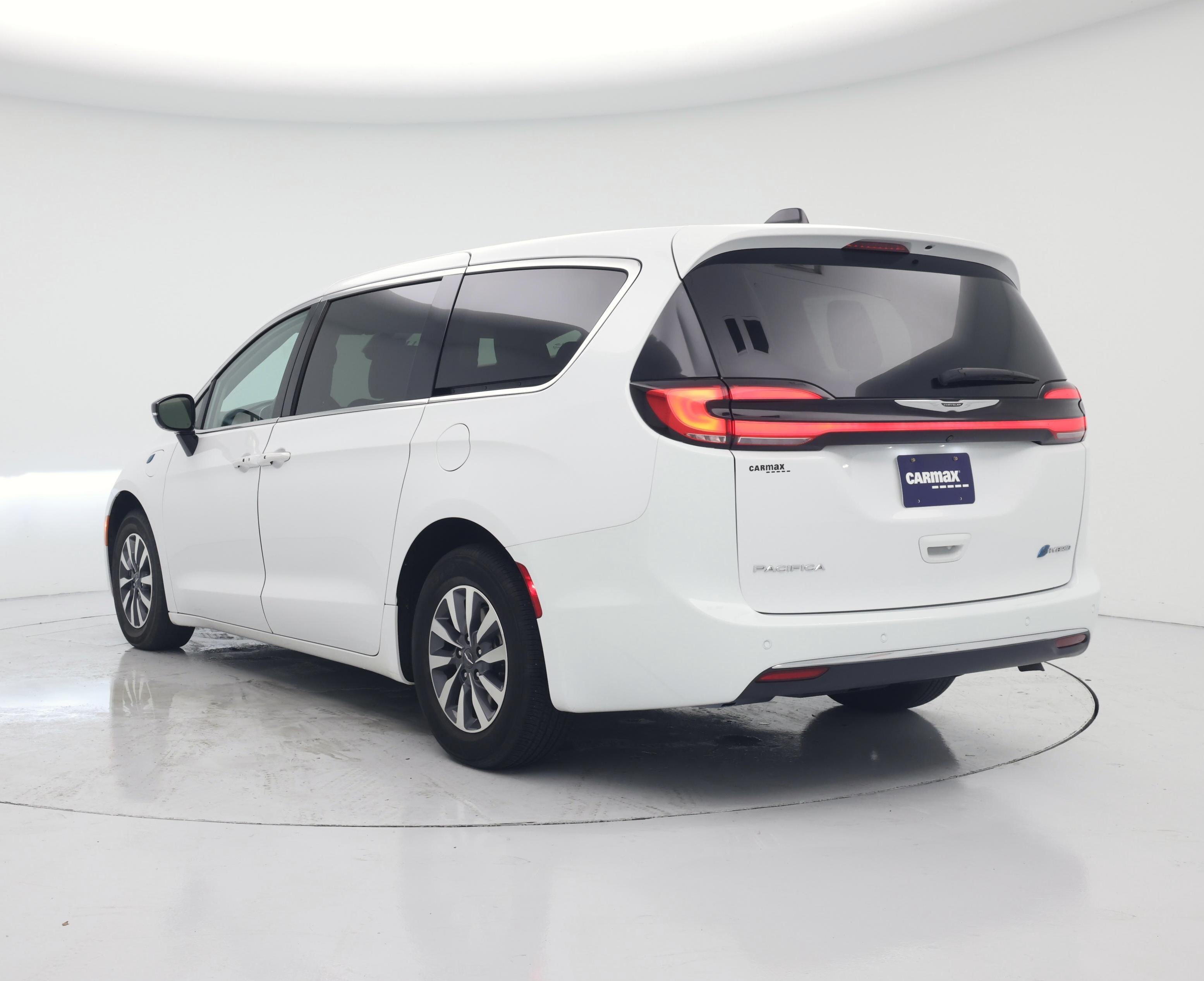 Thumbnail: 2024 Chrysler Pacifica - 2