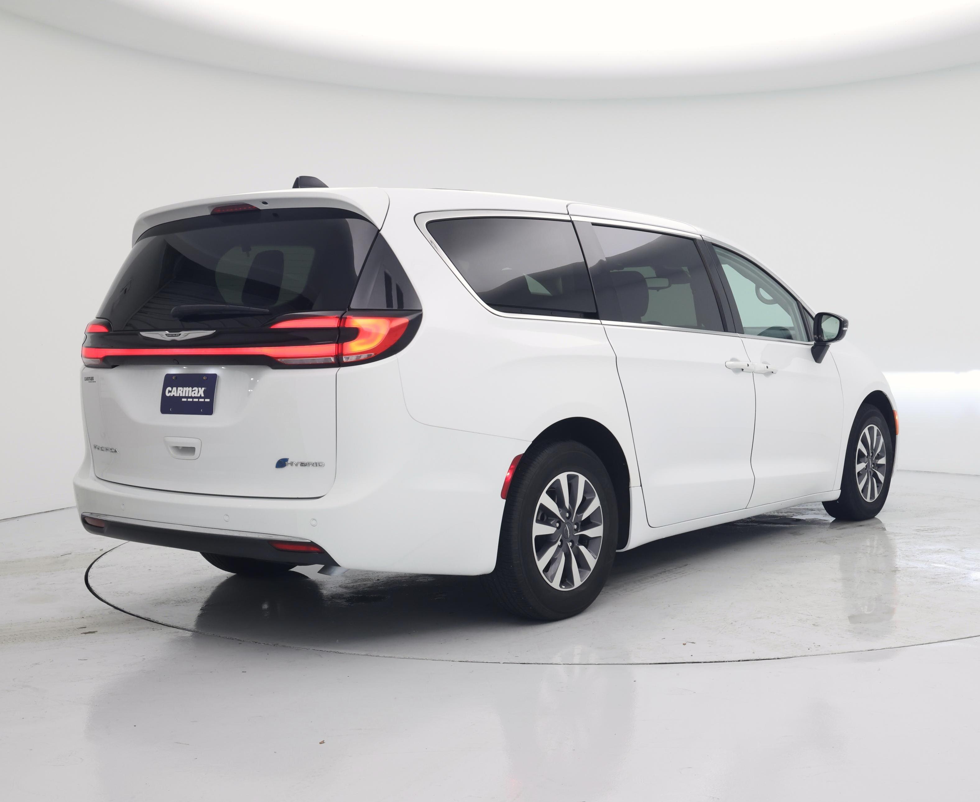 Thumbnail: 2024 Chrysler Pacifica - 8