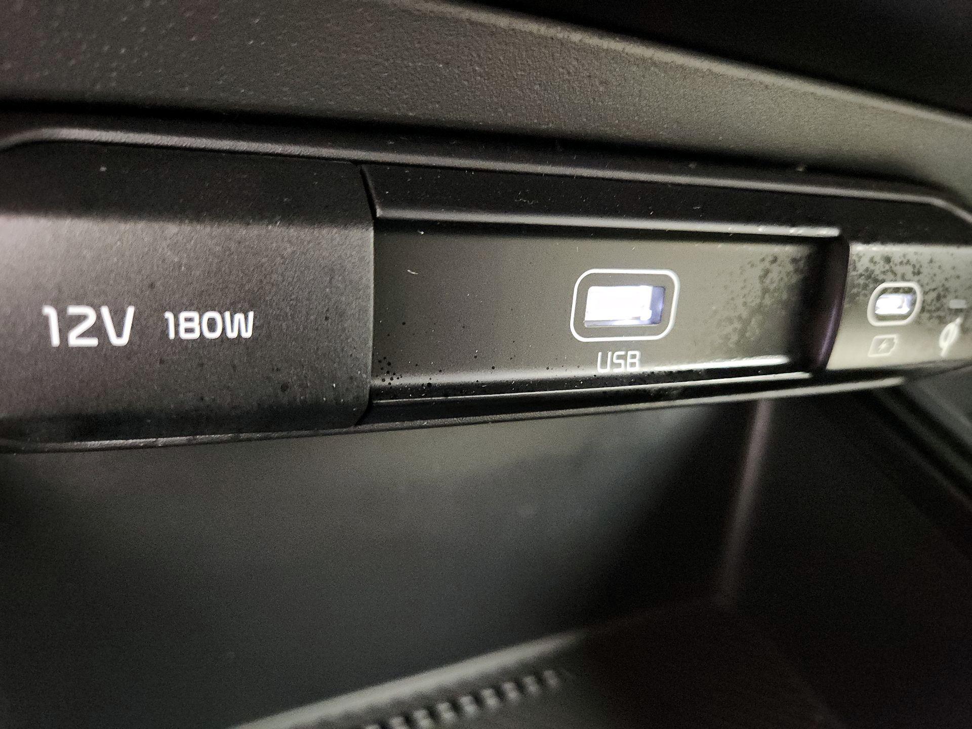 Thumbnail: 2025 Kia Niro - 19