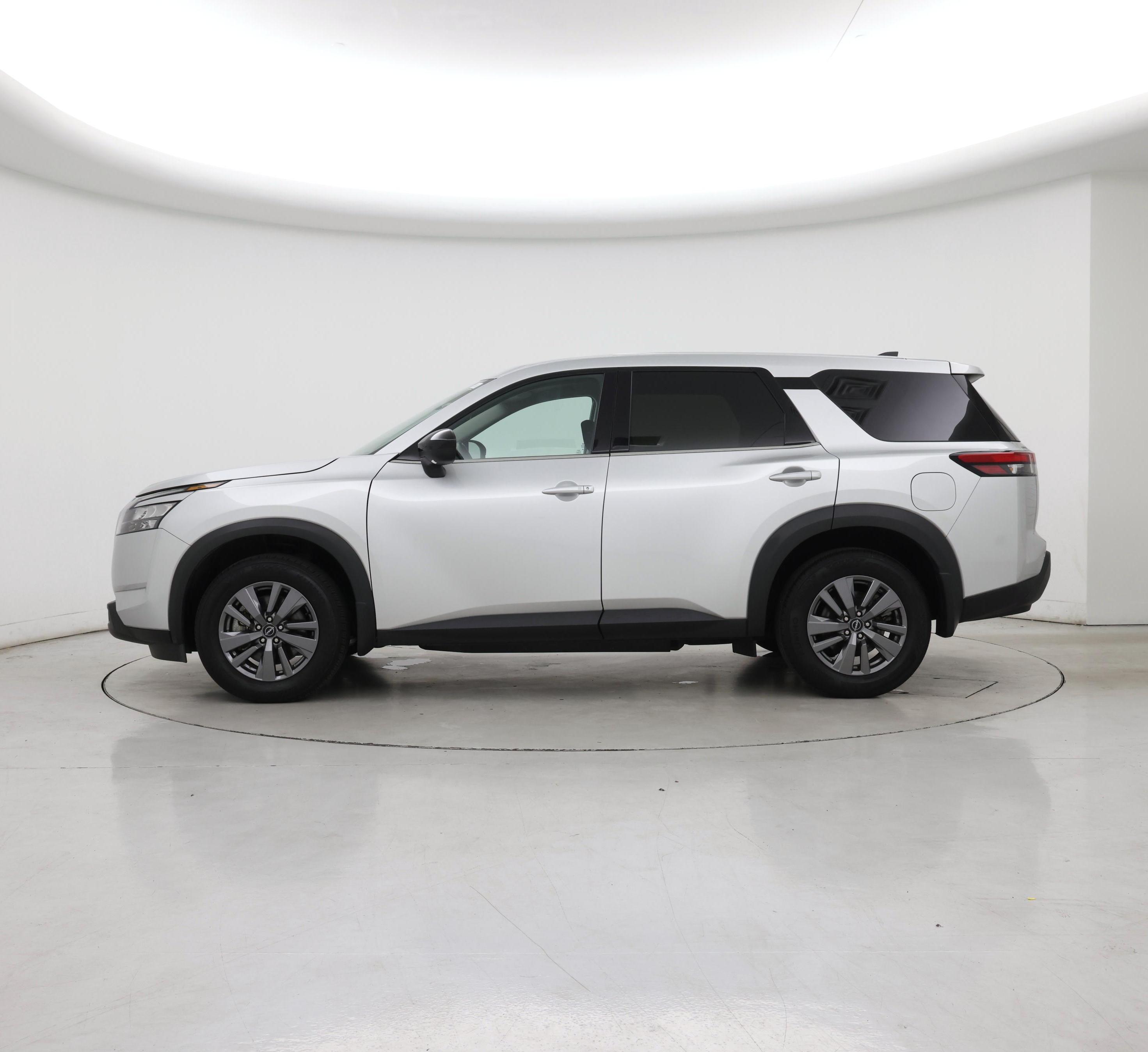 Thumbnail: 2024 Nissan Pathfinder - 3