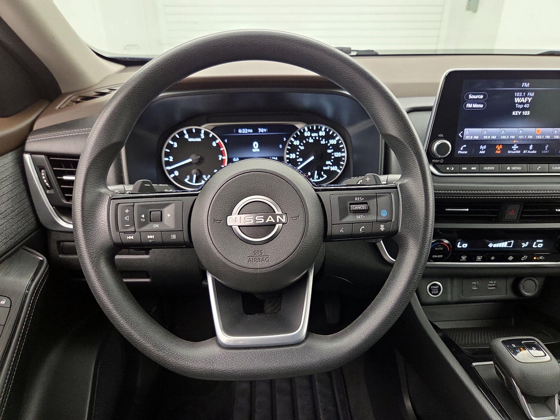 Thumbnail: 2023 Nissan Rogue - 10