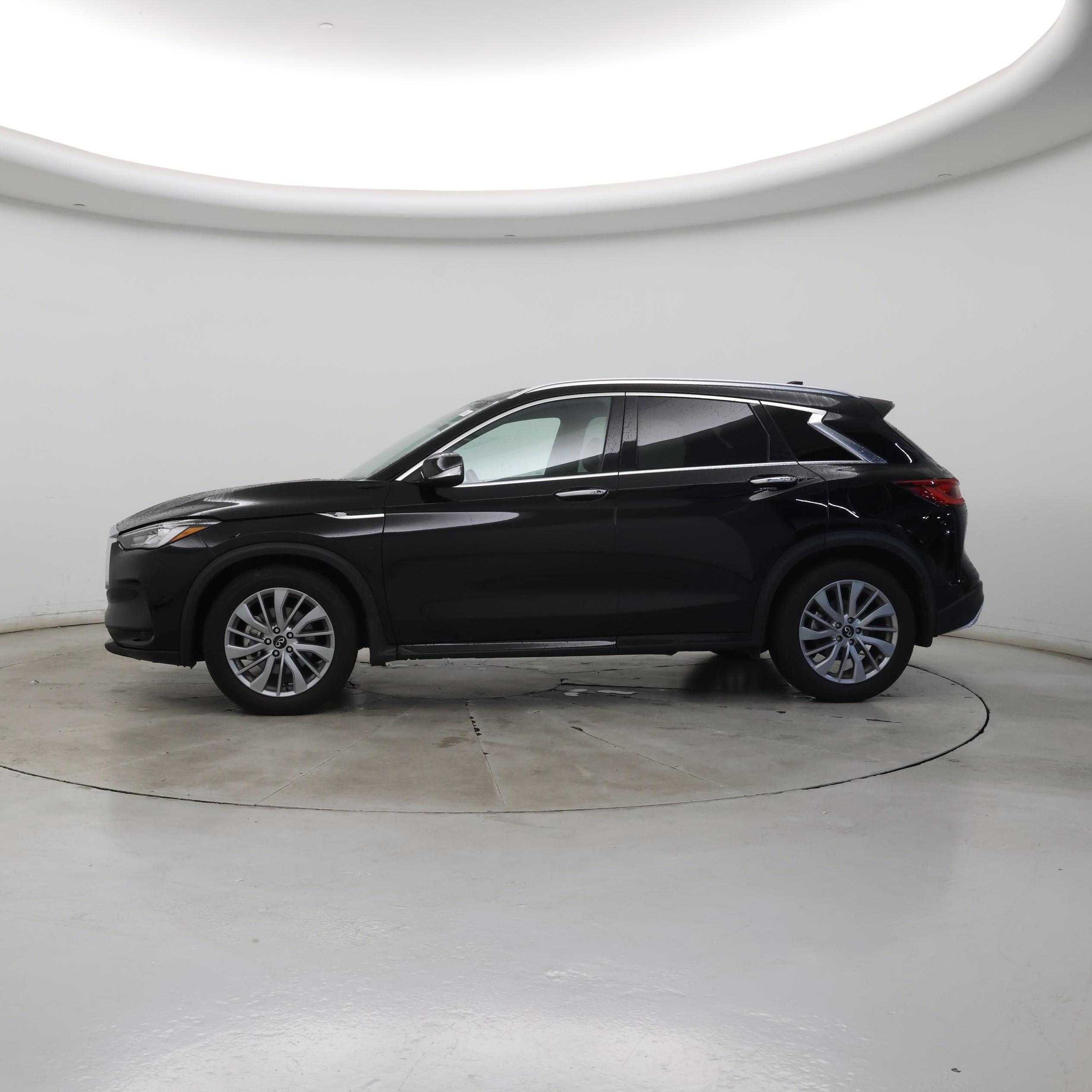Thumbnail: 2023 INFINITI QX50 - 3