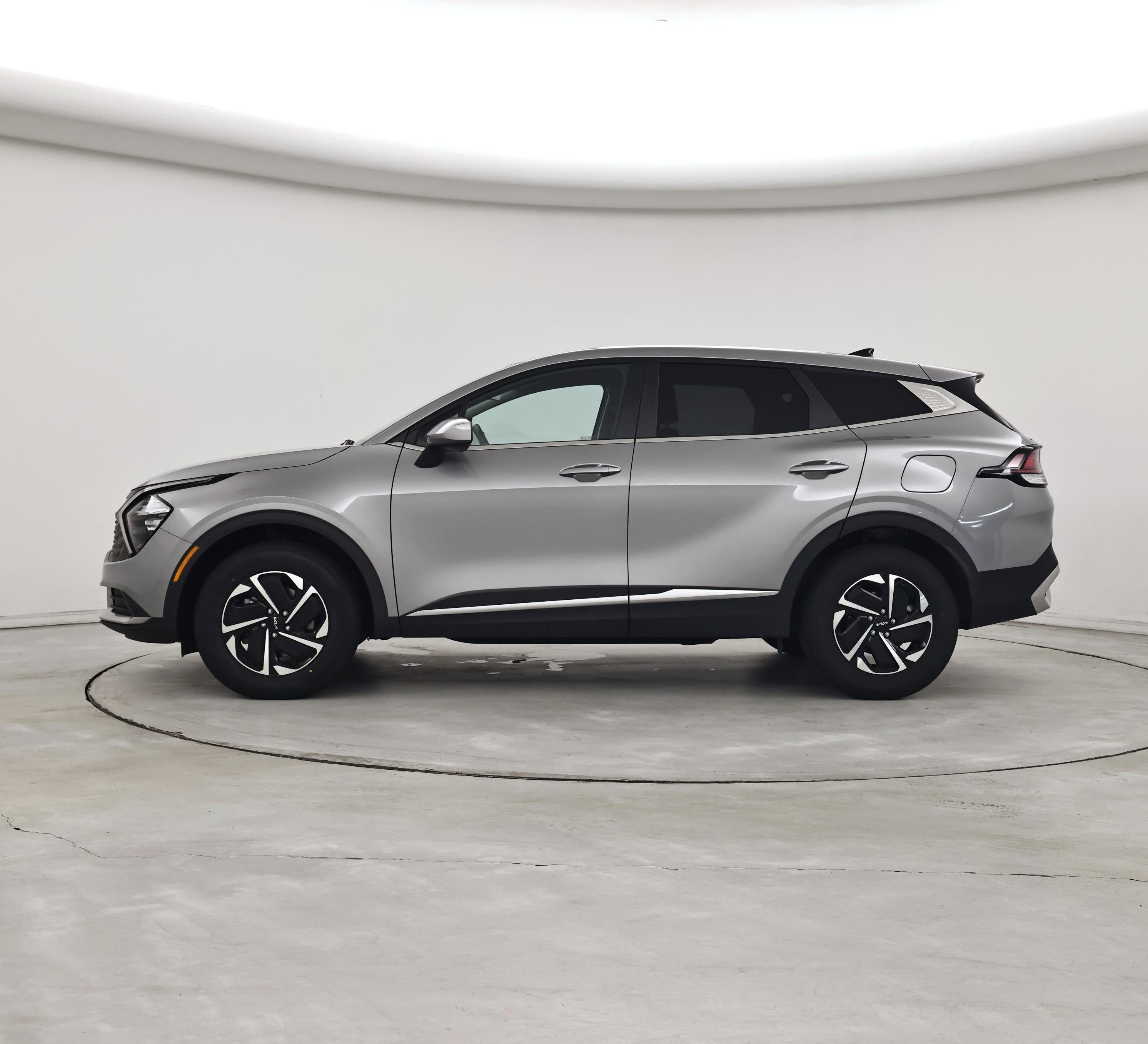Thumbnail: 2023 Kia Sportage - 3