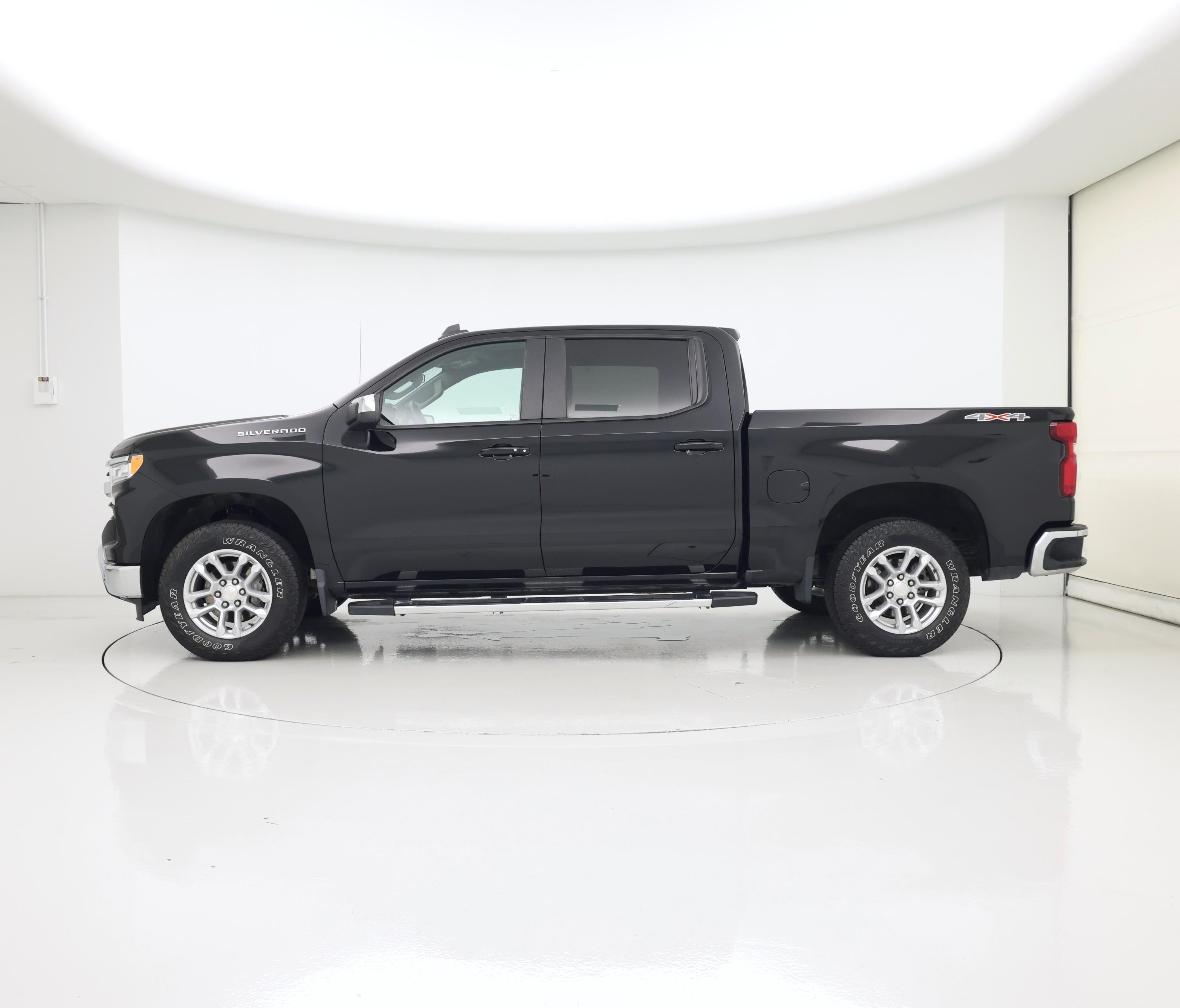 Thumbnail: 2023 Chevrolet Silverado 1500 - 3