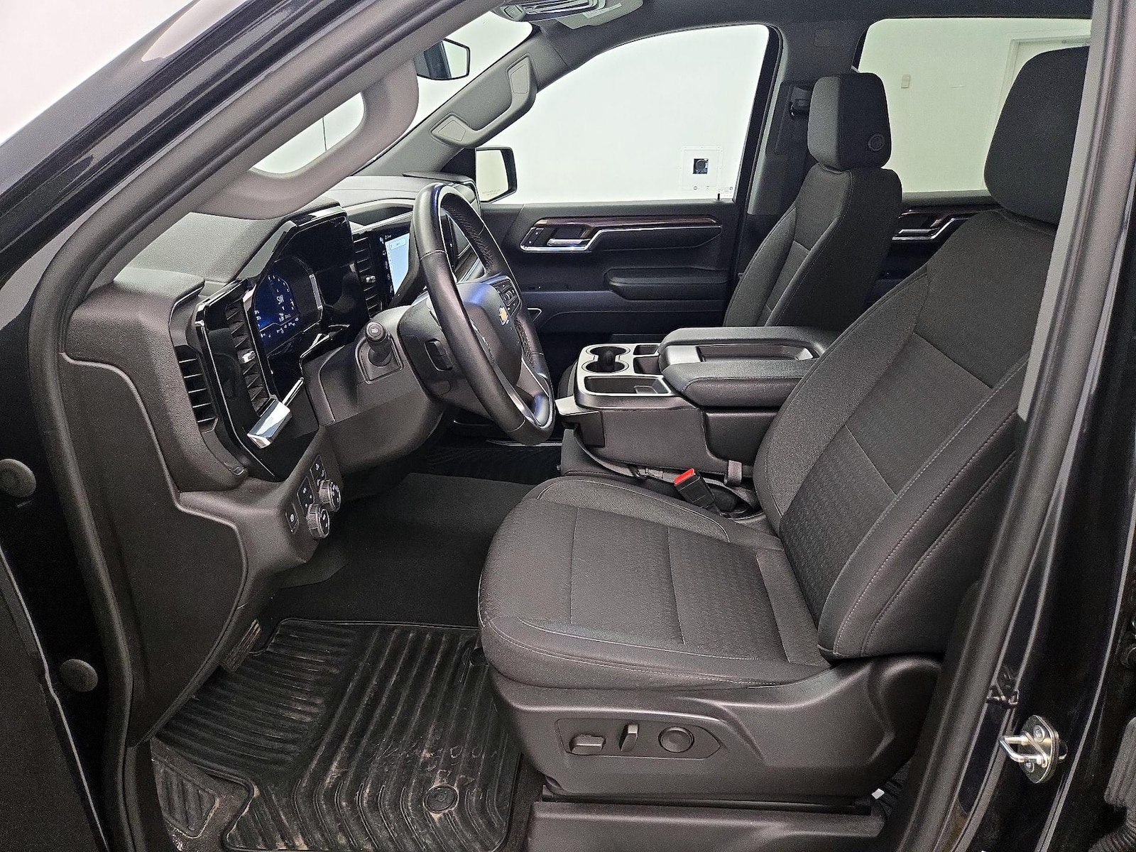 2024 Chevrolet Silverado 1500 LT - Photo 12