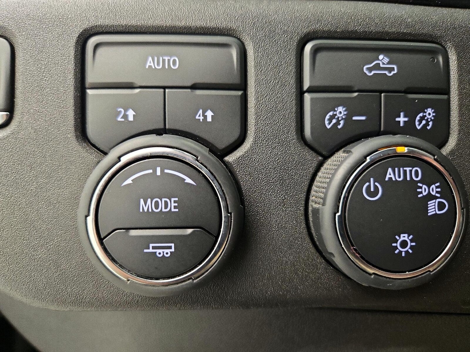 2024 Chevrolet Silverado 1500 LT - Photo 14