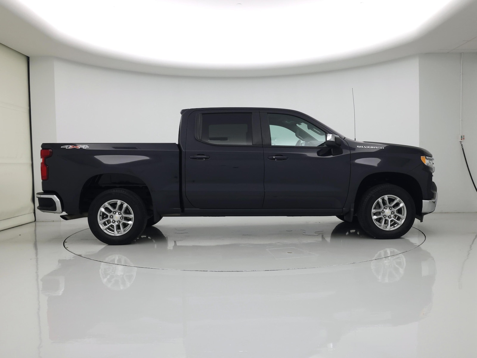 2024 Chevrolet Silverado 1500 LT - Photo 8