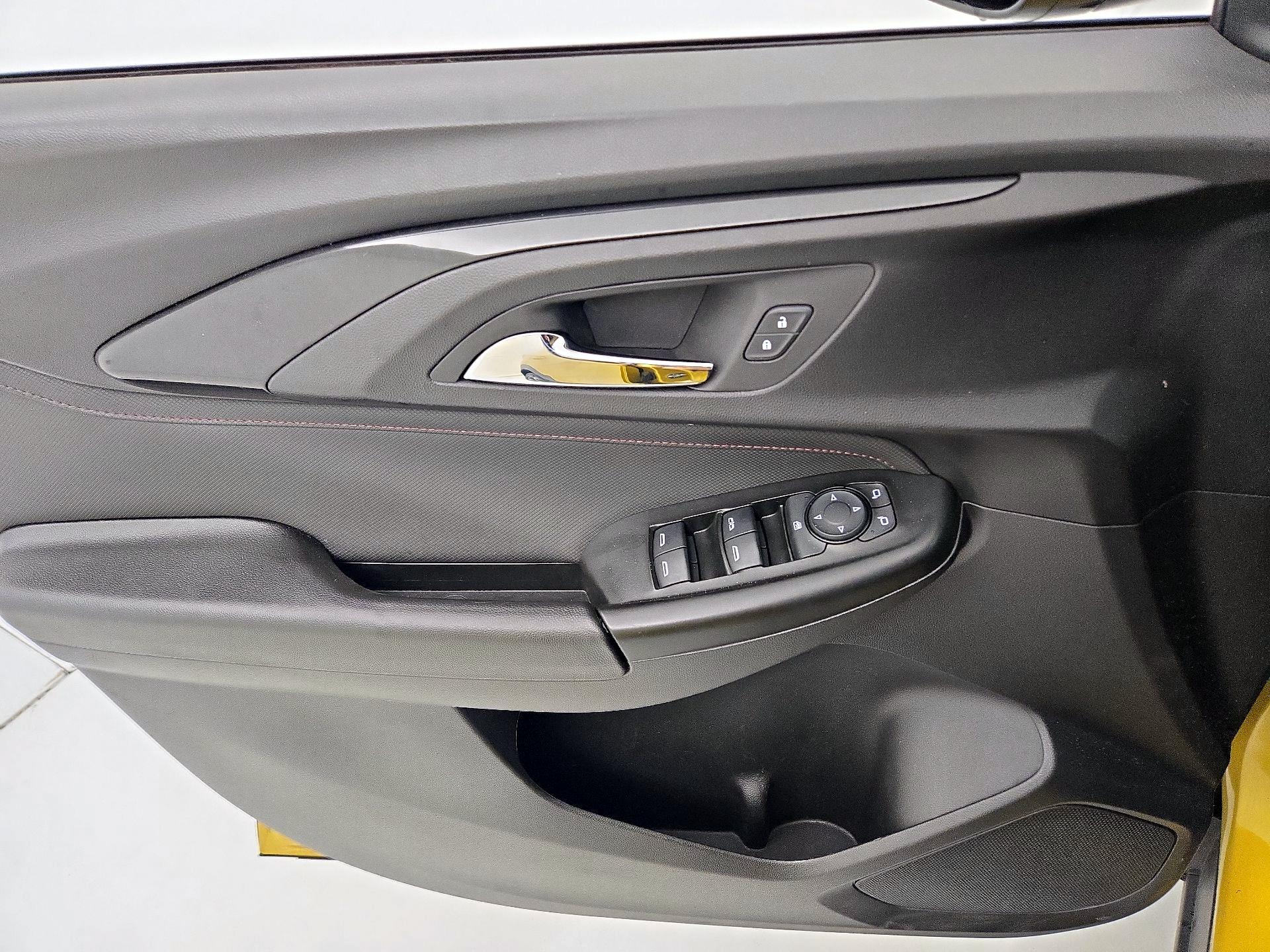 Thumbnail: 2023 Chevrolet TrailBlazer - 12