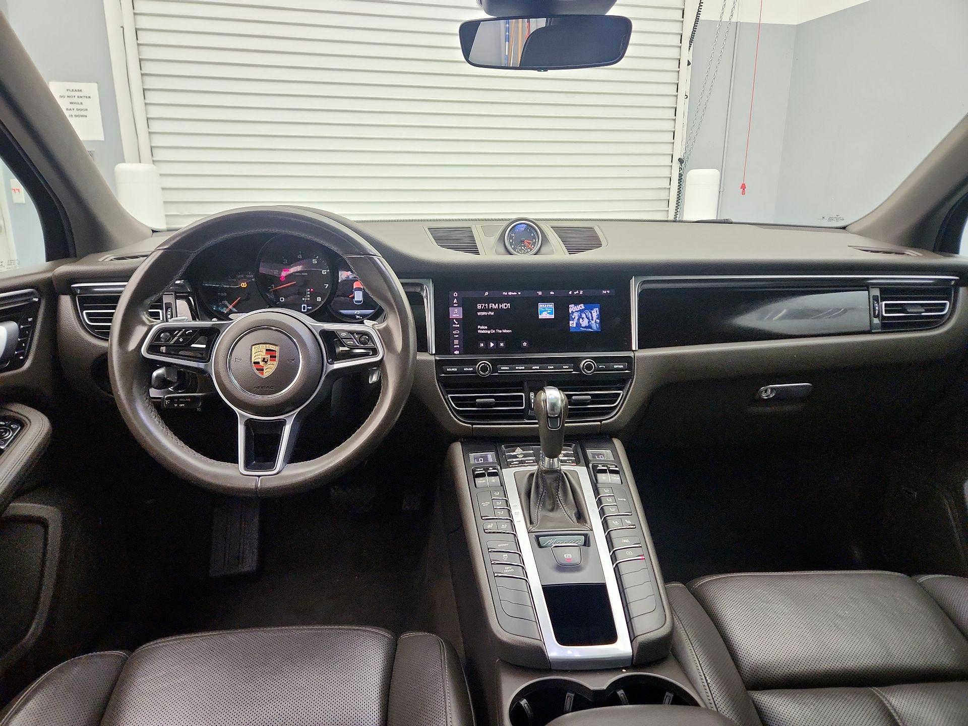 Thumbnail: 2020 Porsche Macan - 9