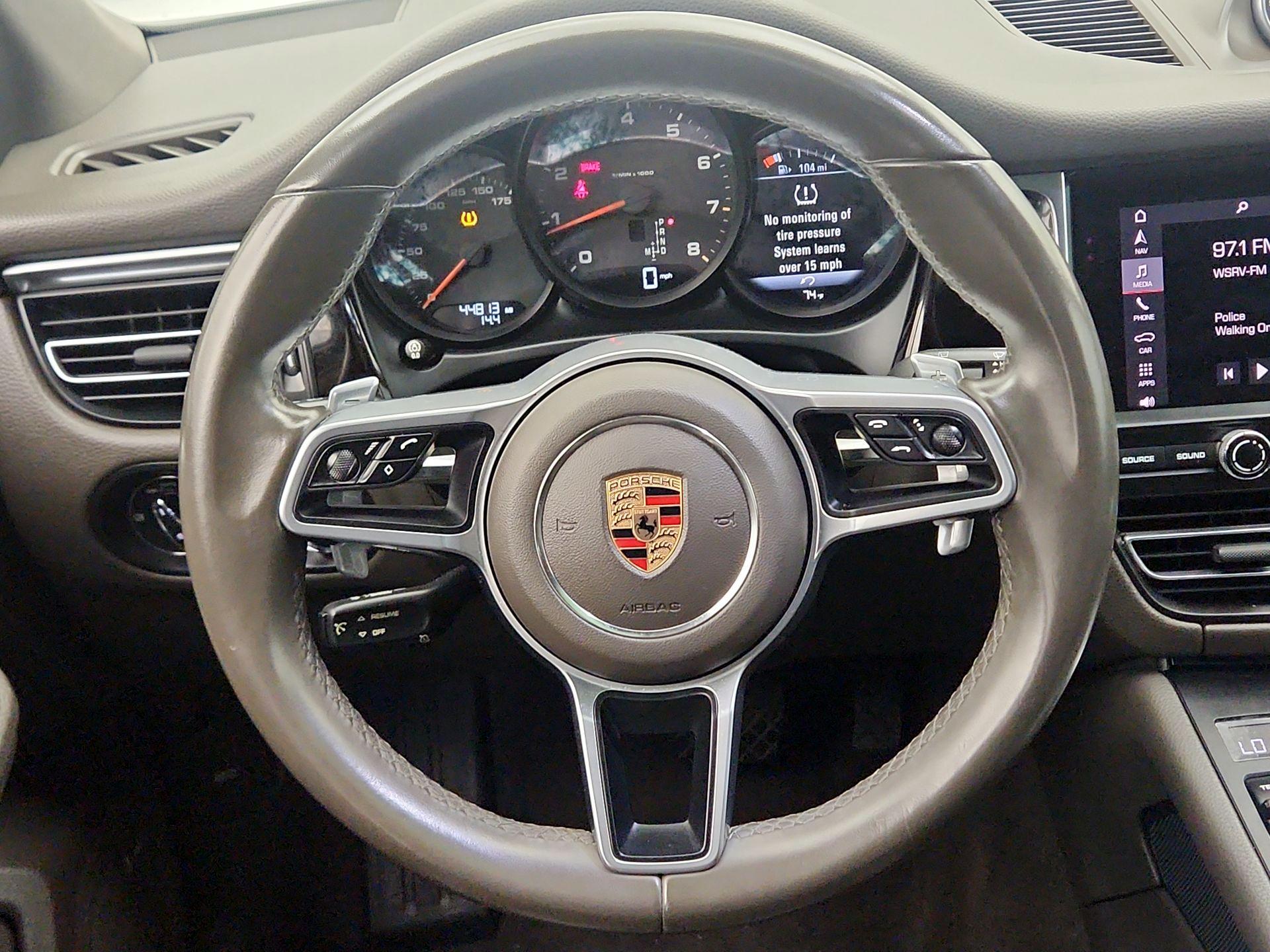 Thumbnail: 2020 Porsche Macan - 10