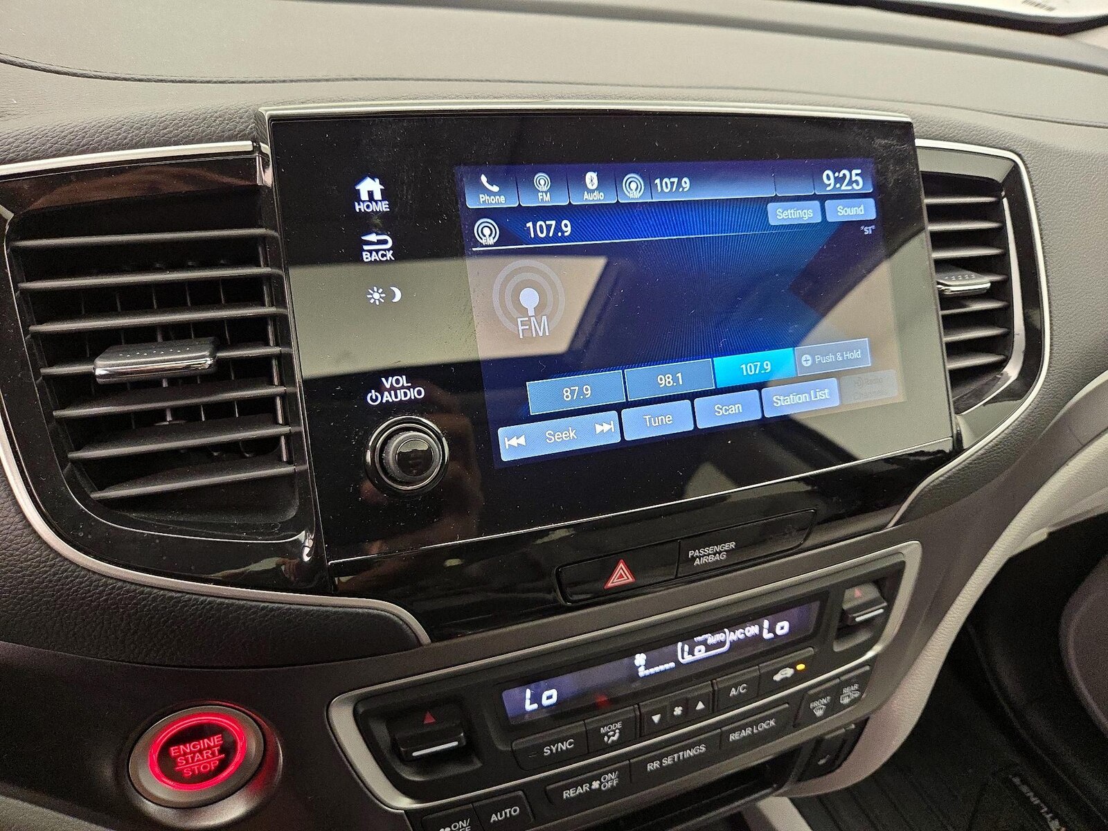 2021 Honda Pilot EX-L - Photo 16