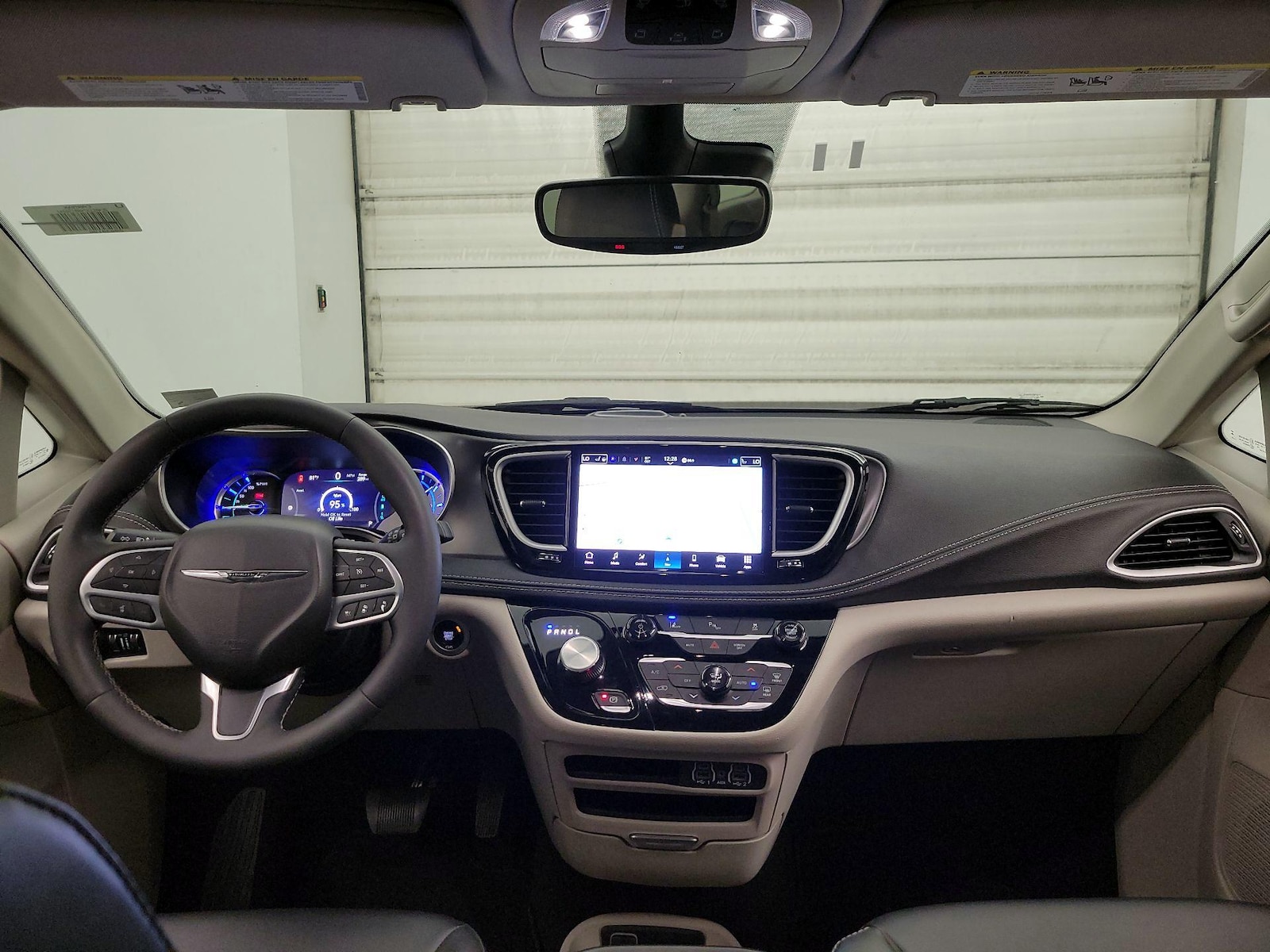 2024 Chrysler Pacifica PHEV Select - Photo 10