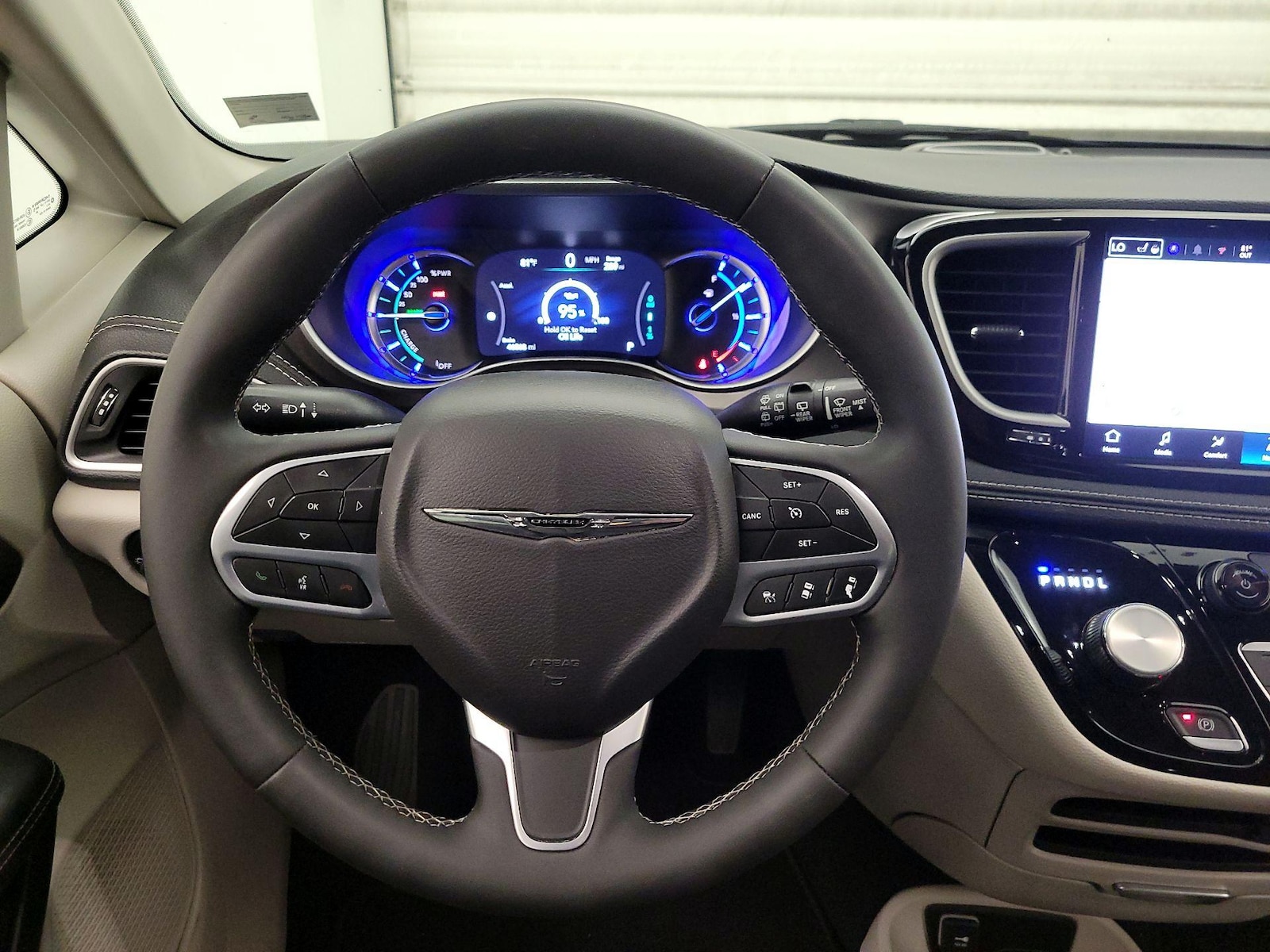 2024 Chrysler Pacifica PHEV Select - Photo 11