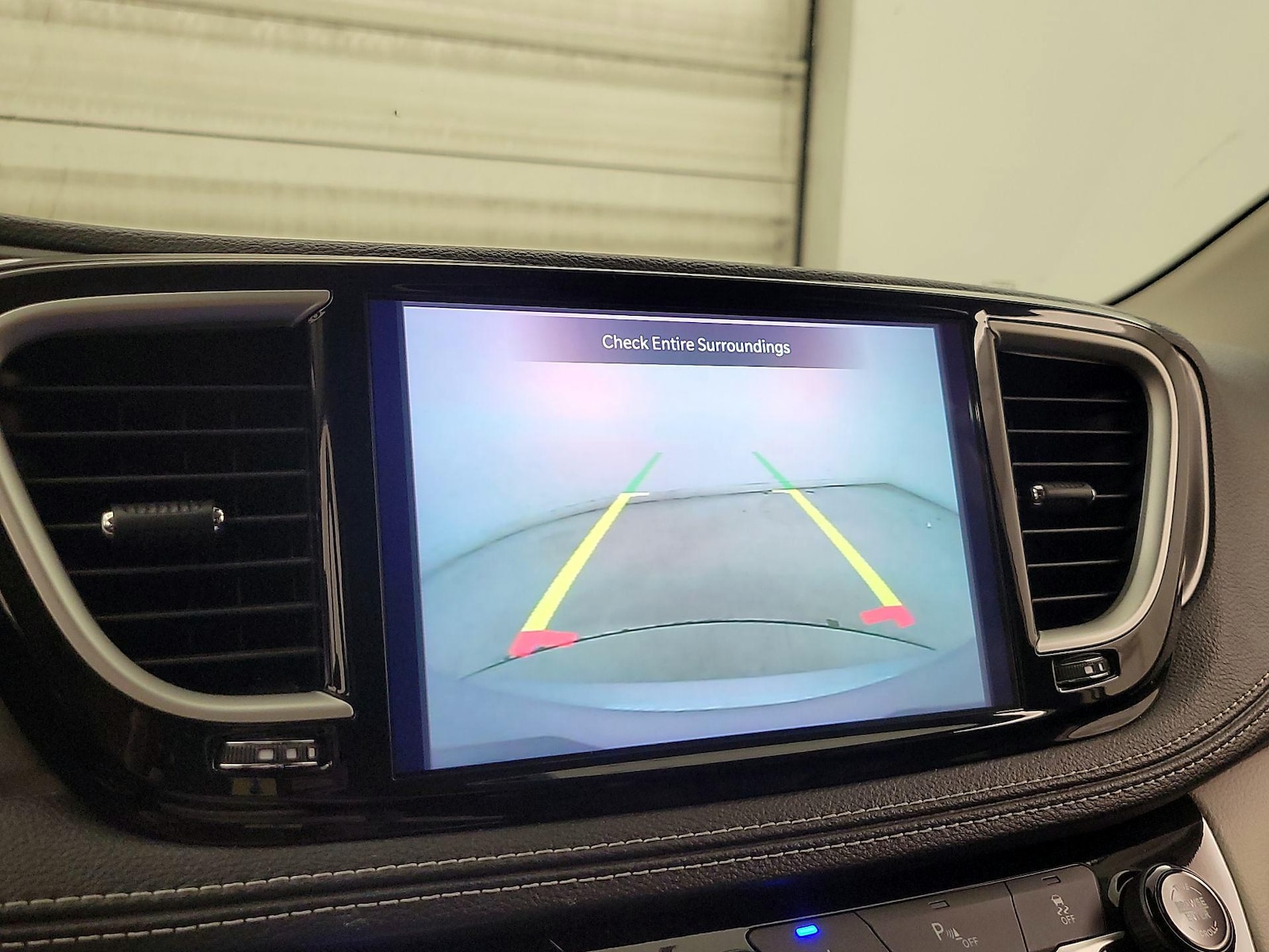 2024 Chrysler Pacifica PHEV Select - Photo 16