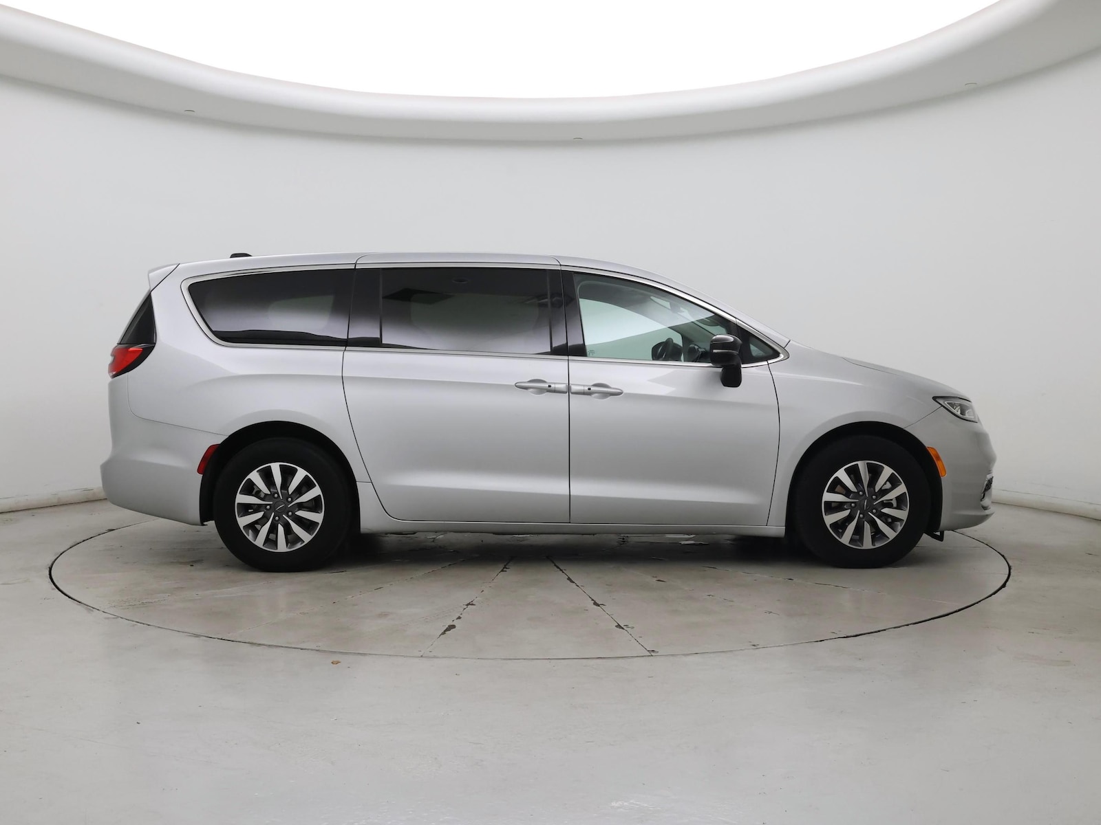 2024 Chrysler Pacifica PHEV Select - Photo 8