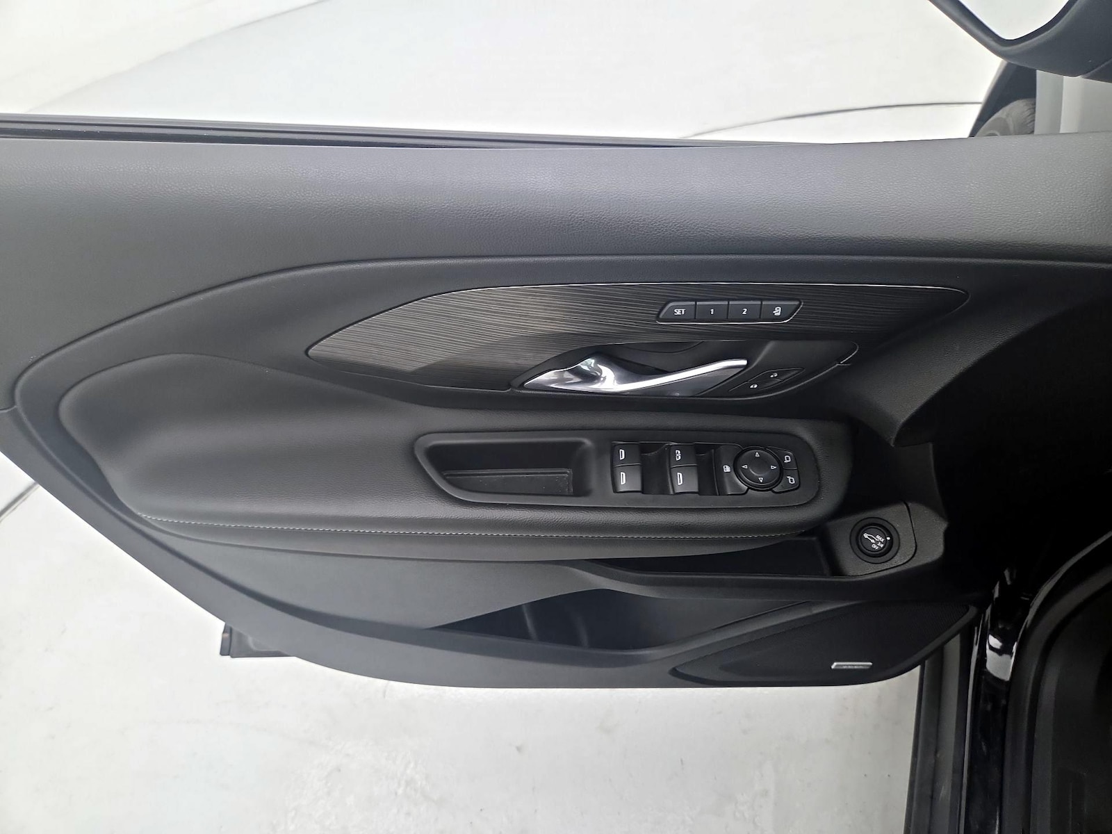 2023 GMC Terrain SLT - Photo 13