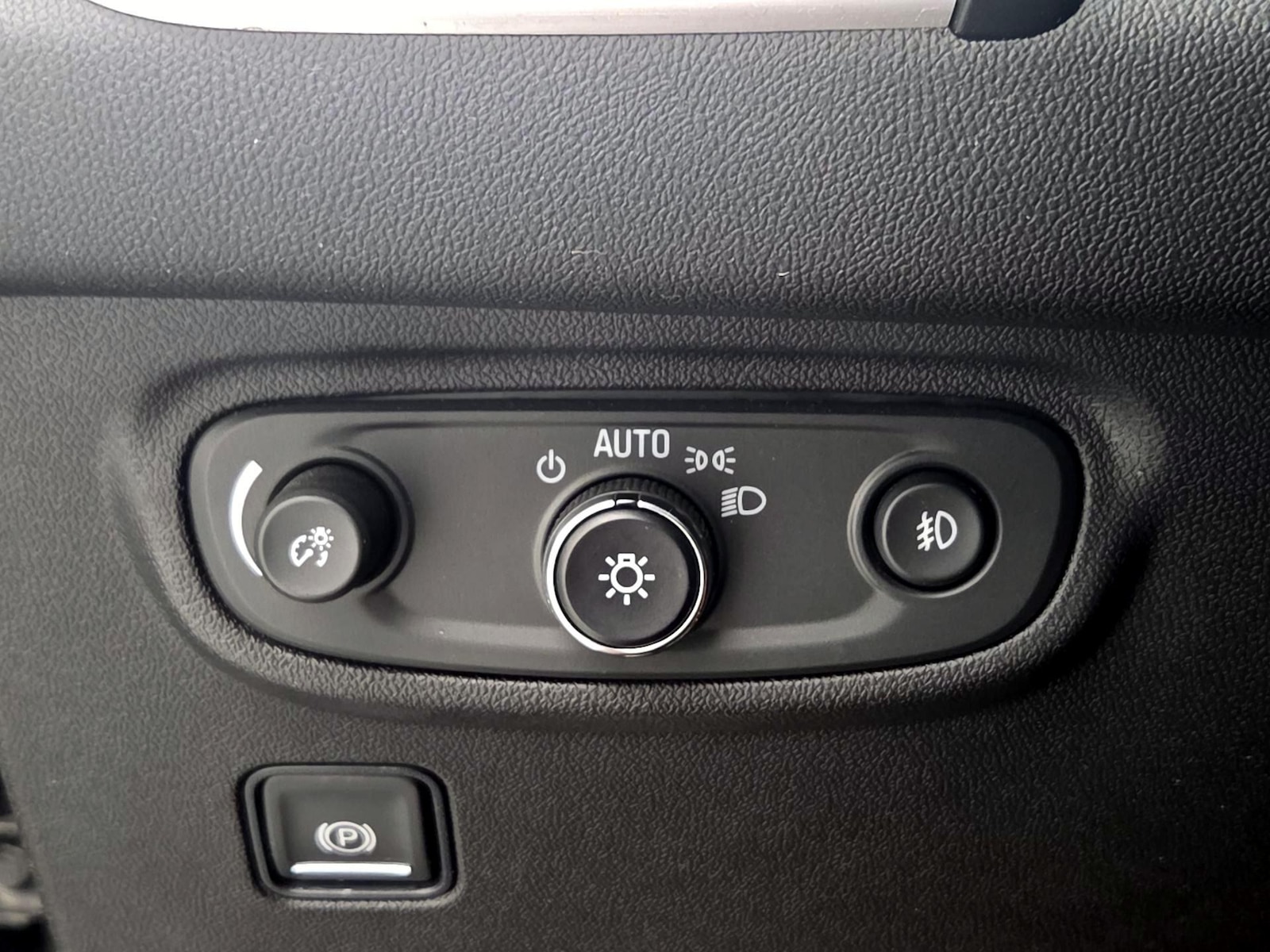 2023 GMC Terrain SLT - Photo 14