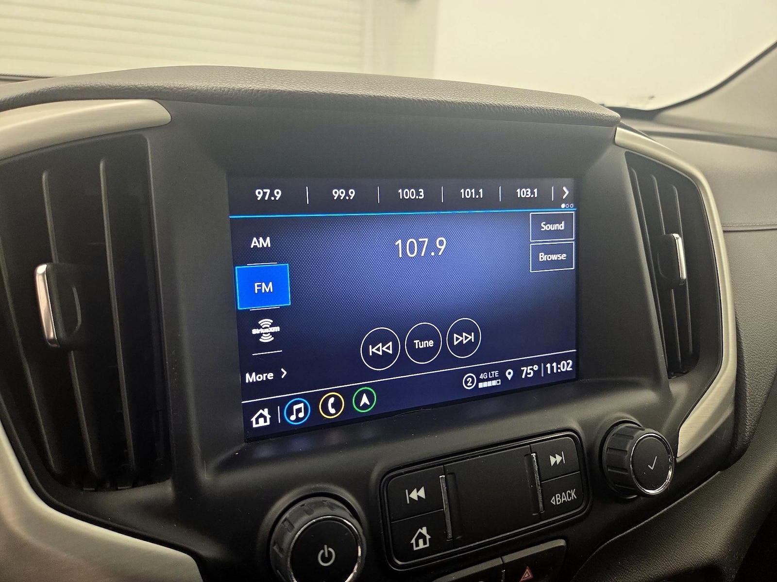 2023 GMC Terrain SLT - Photo 17