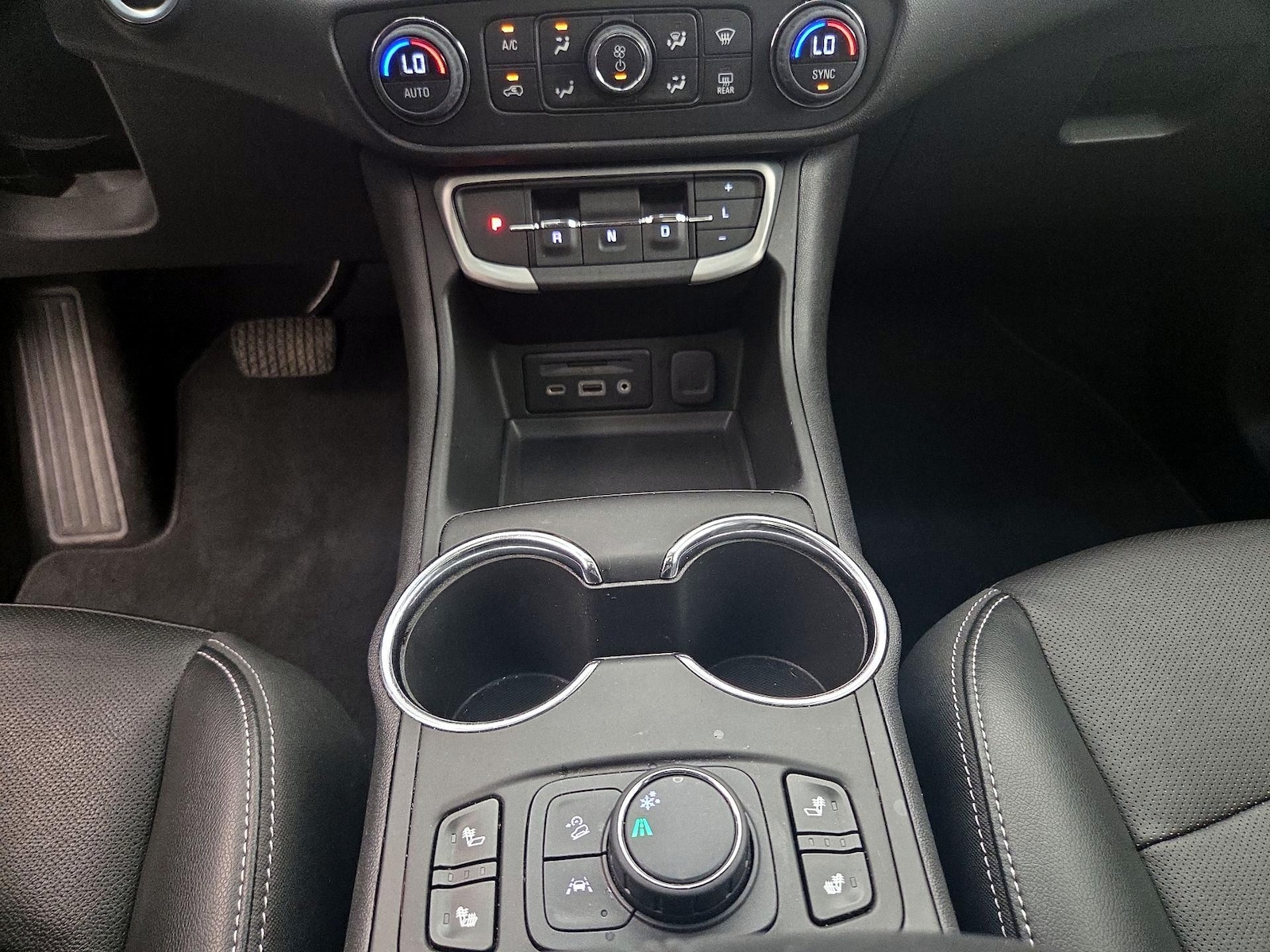 2023 GMC Terrain SLT - Photo 19