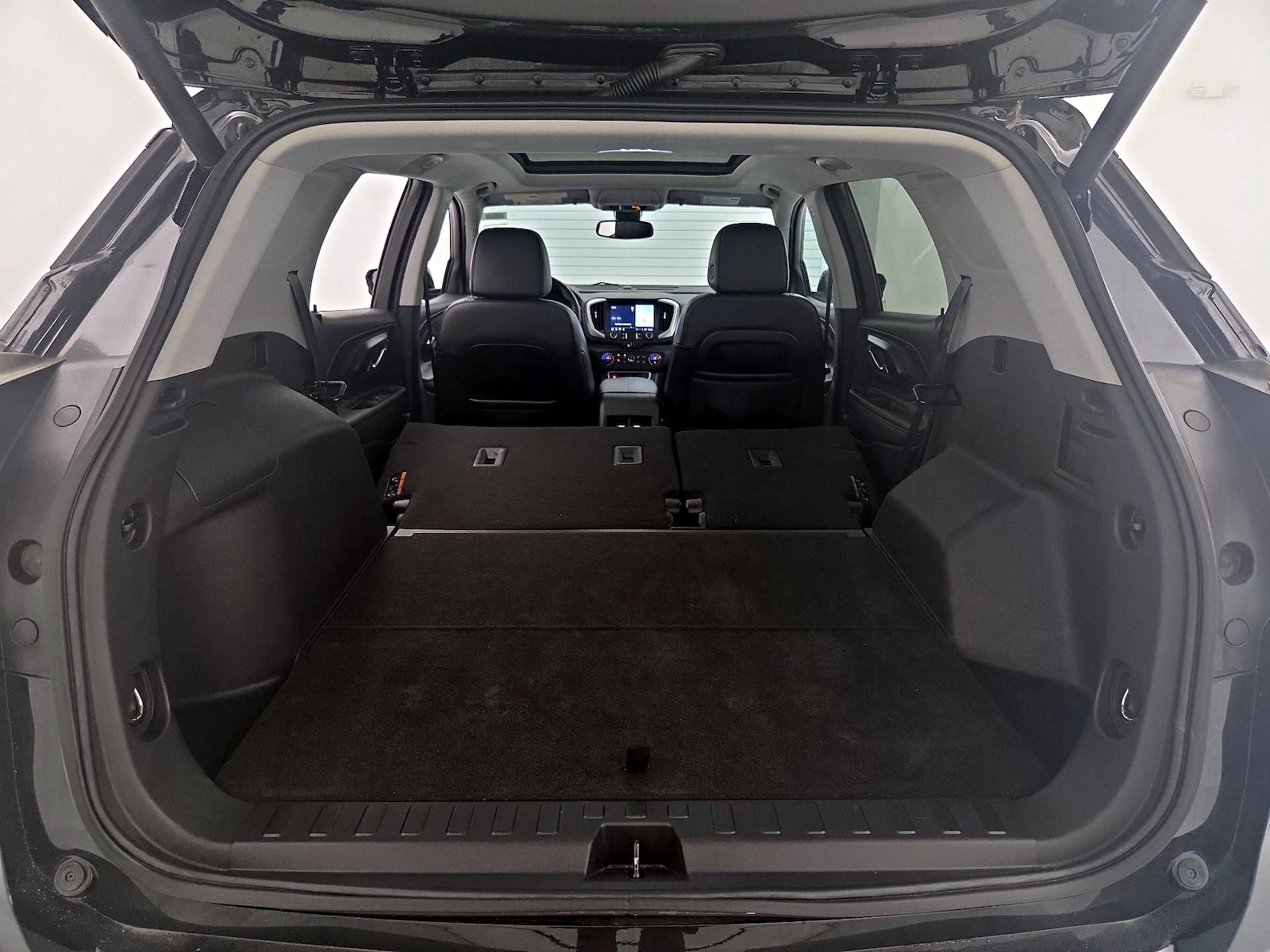 2023 GMC Terrain SLT - Photo 24