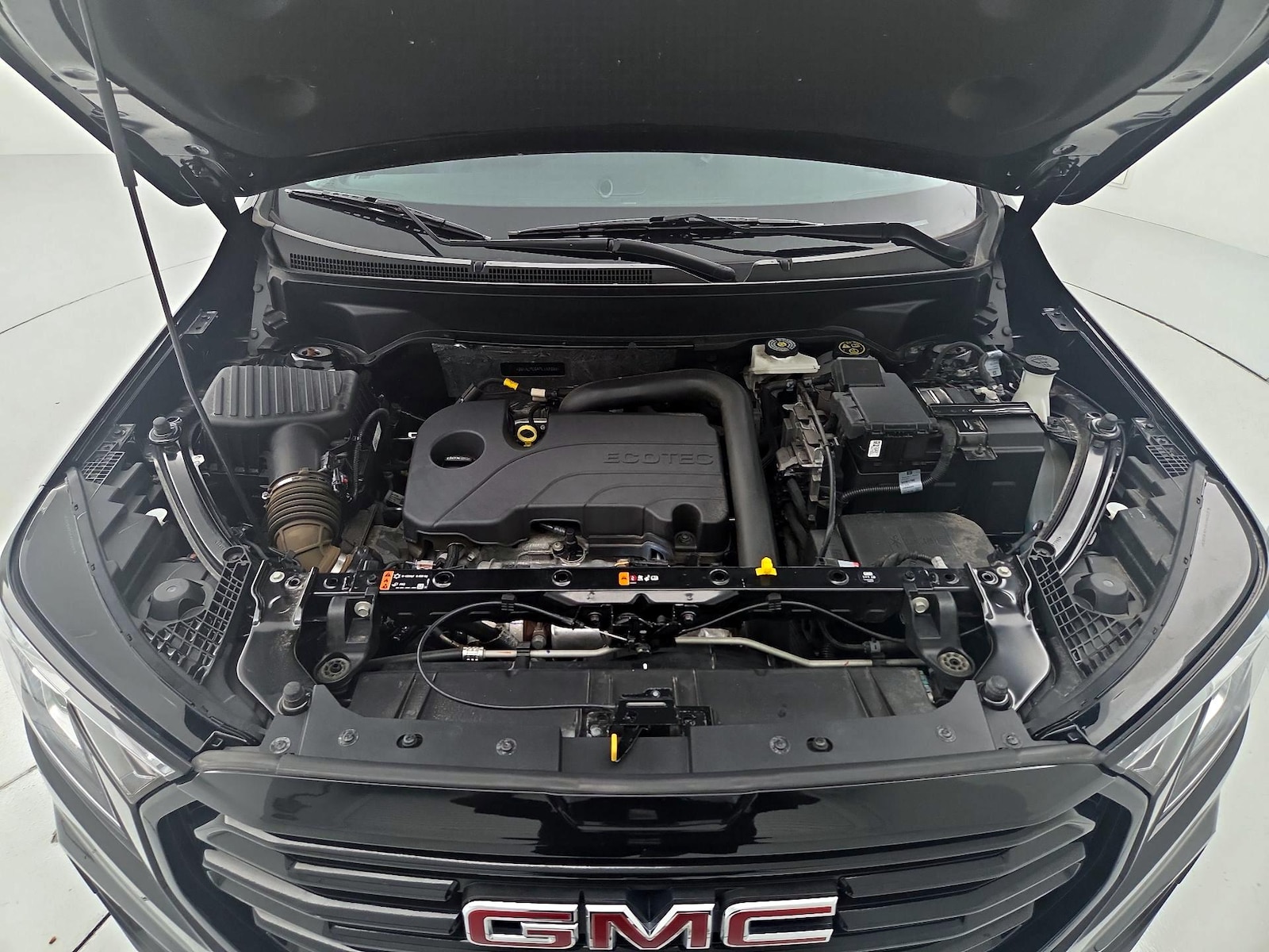 2023 GMC Terrain SLT - Photo 25
