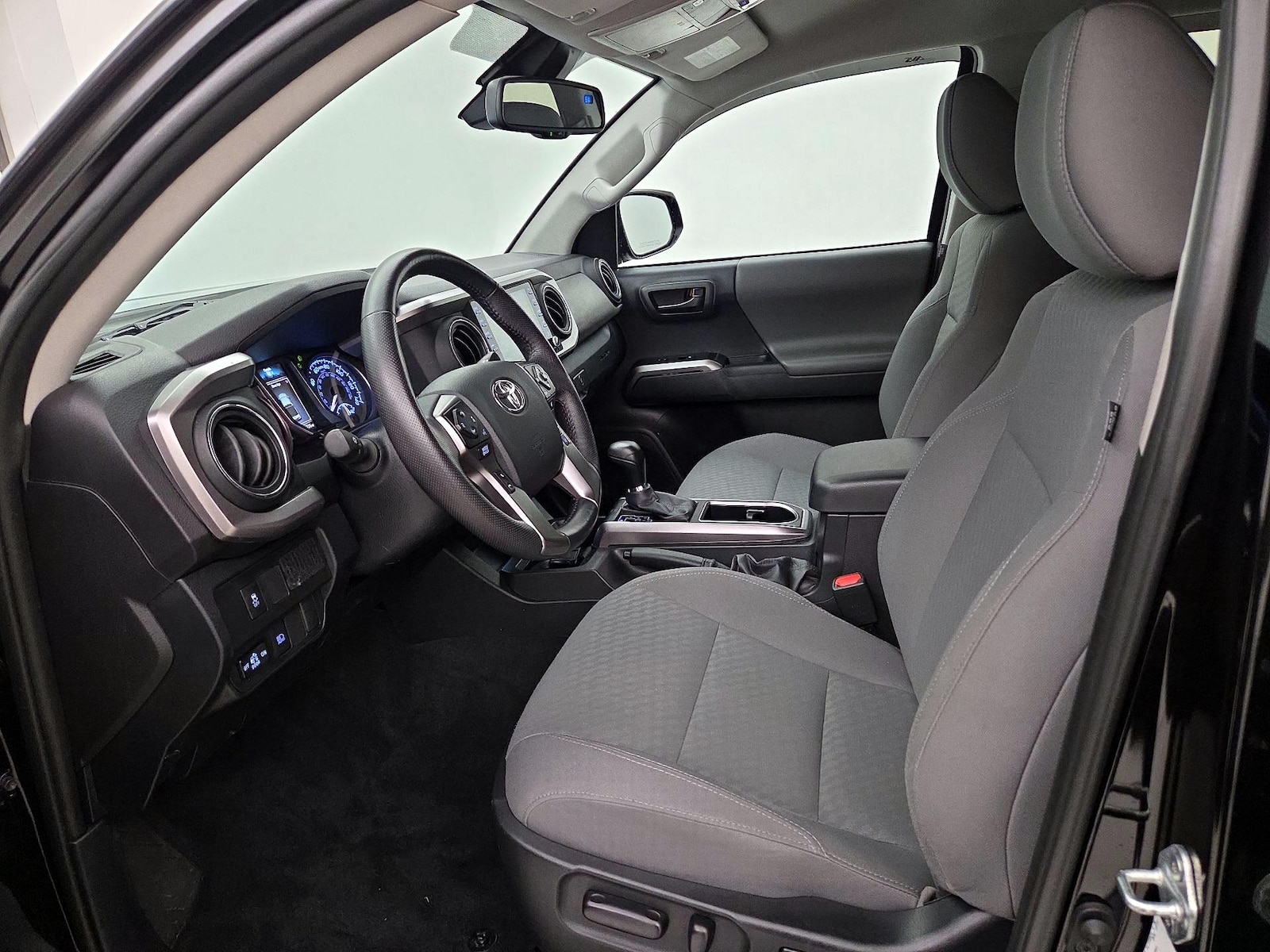 Power Seat(s) & Side Airbags