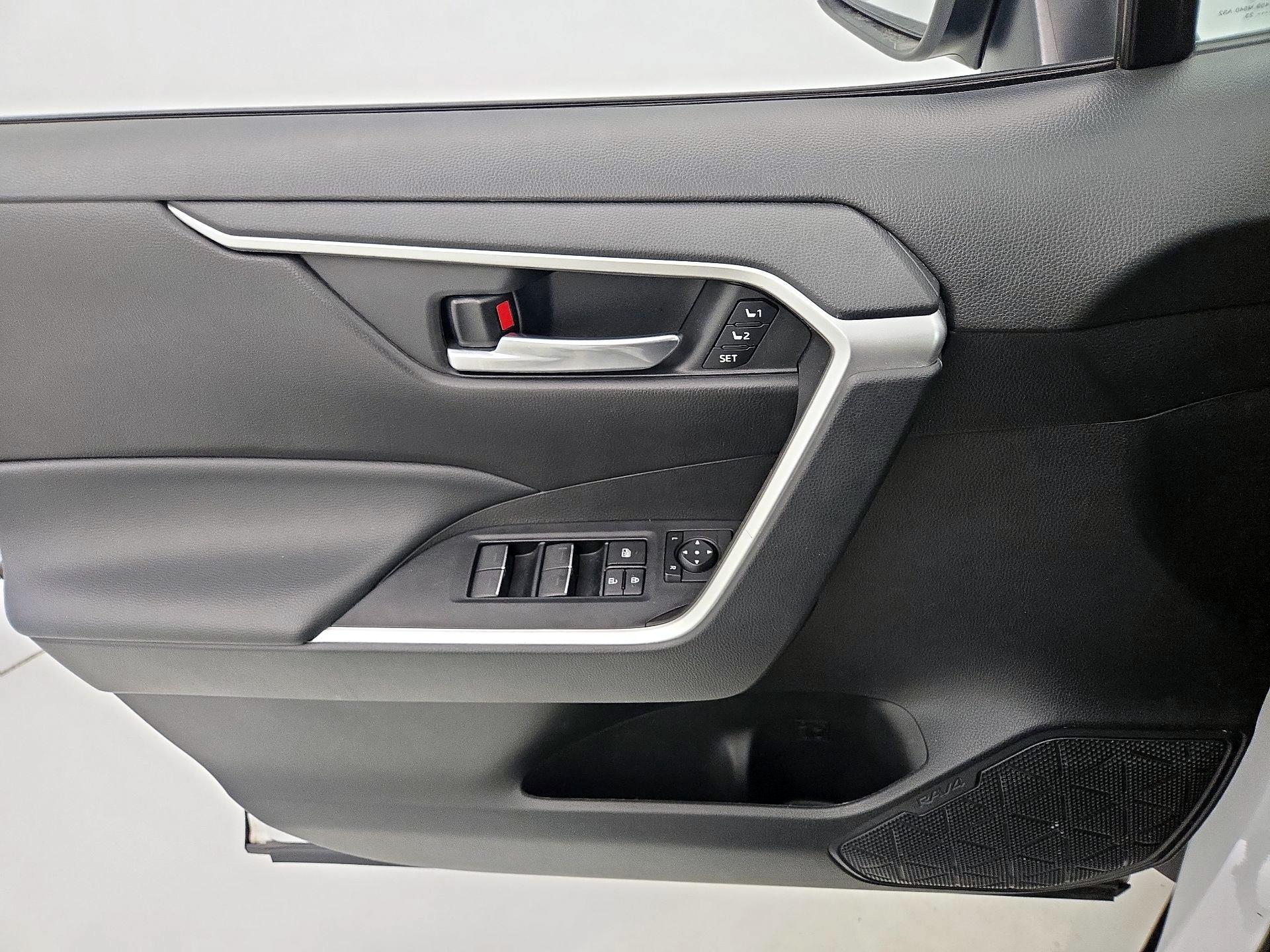 Thumbnail: 2023 Toyota RAV4 - 12