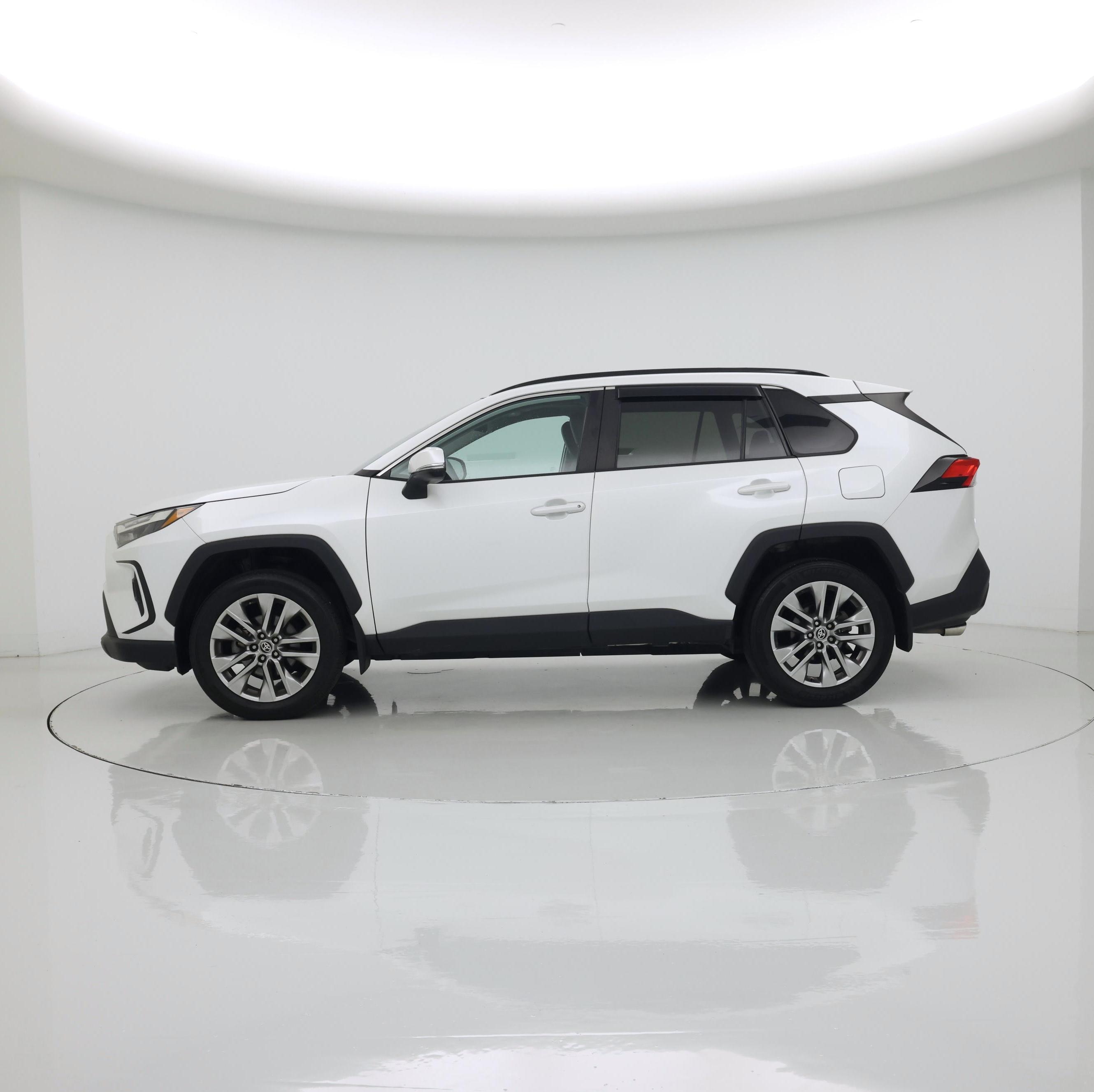 Thumbnail: 2023 Toyota RAV4 - 3