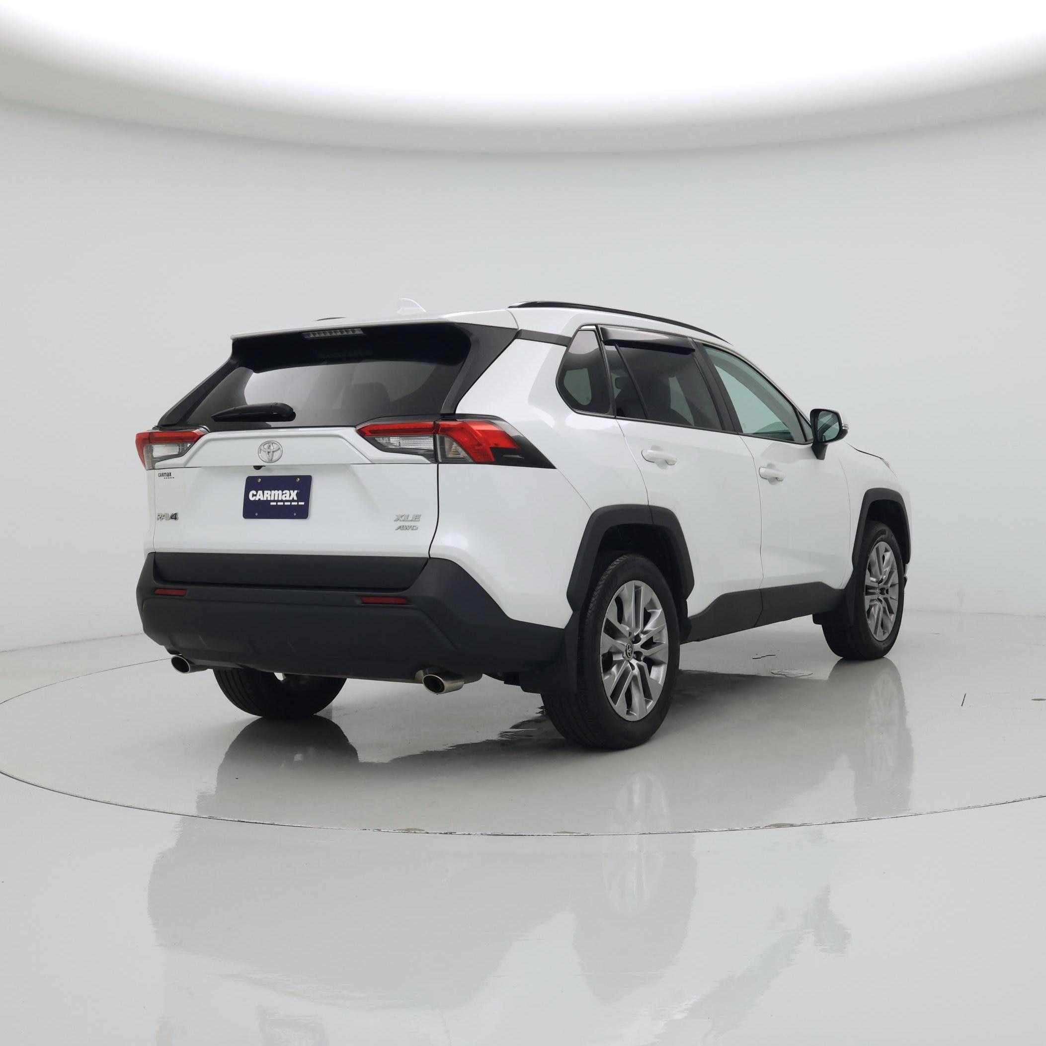 Thumbnail: 2023 Toyota RAV4 - 8