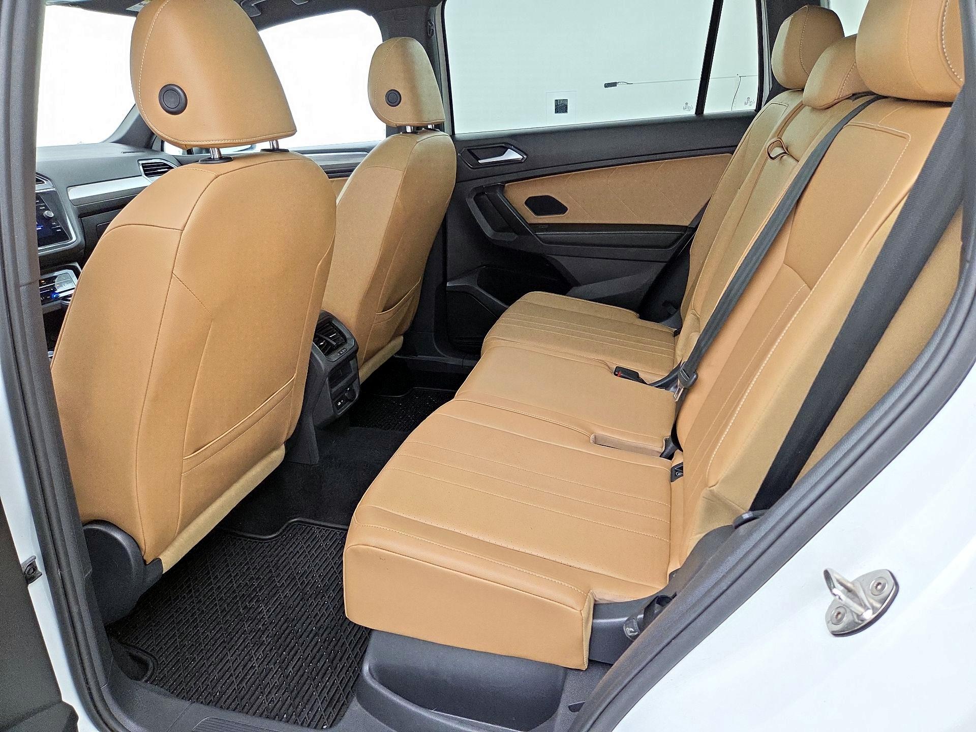 Thumbnail: 2022 Volkswagen Tiguan - 20