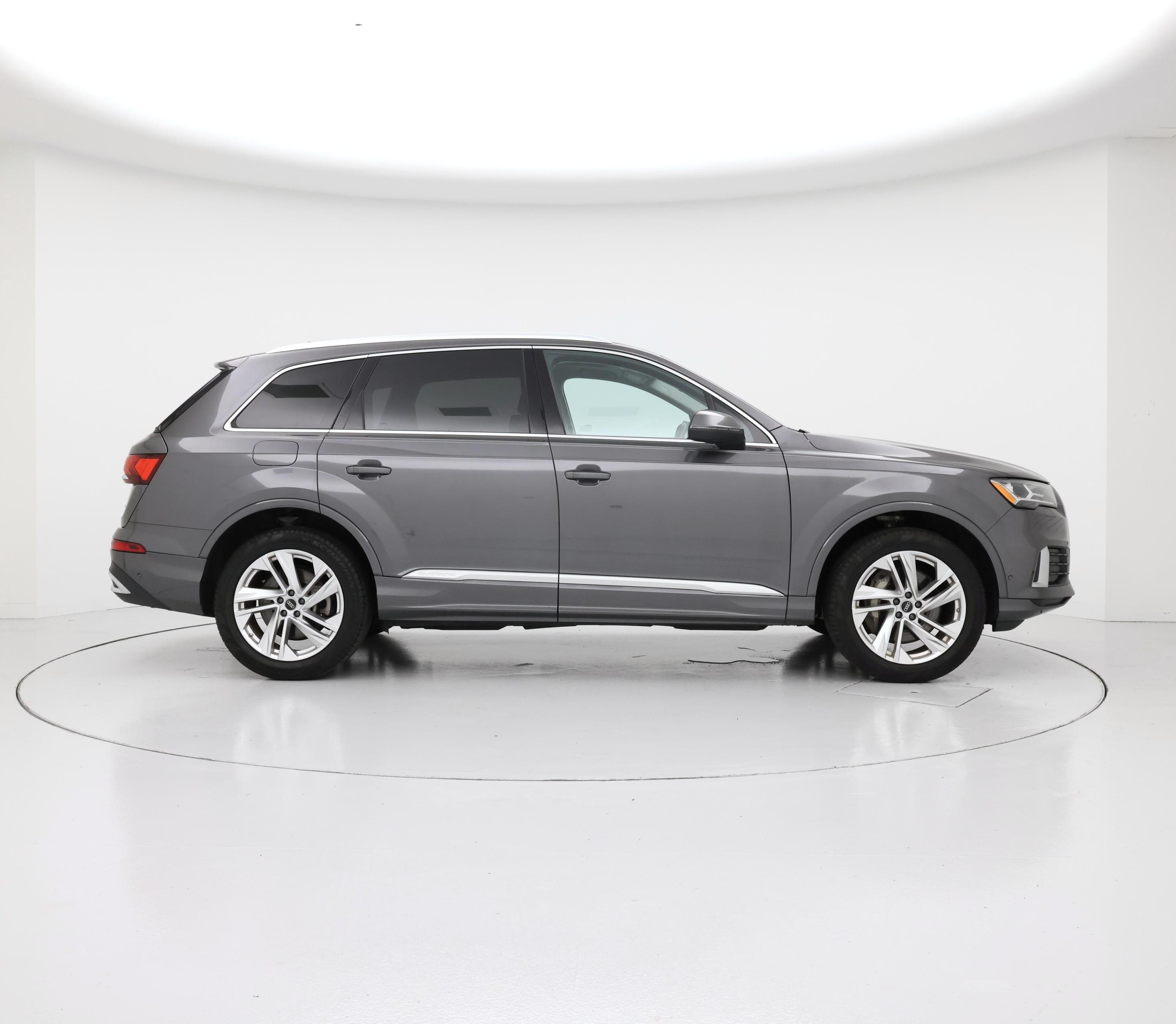 Thumbnail: 2023 Audi Q7 - 7