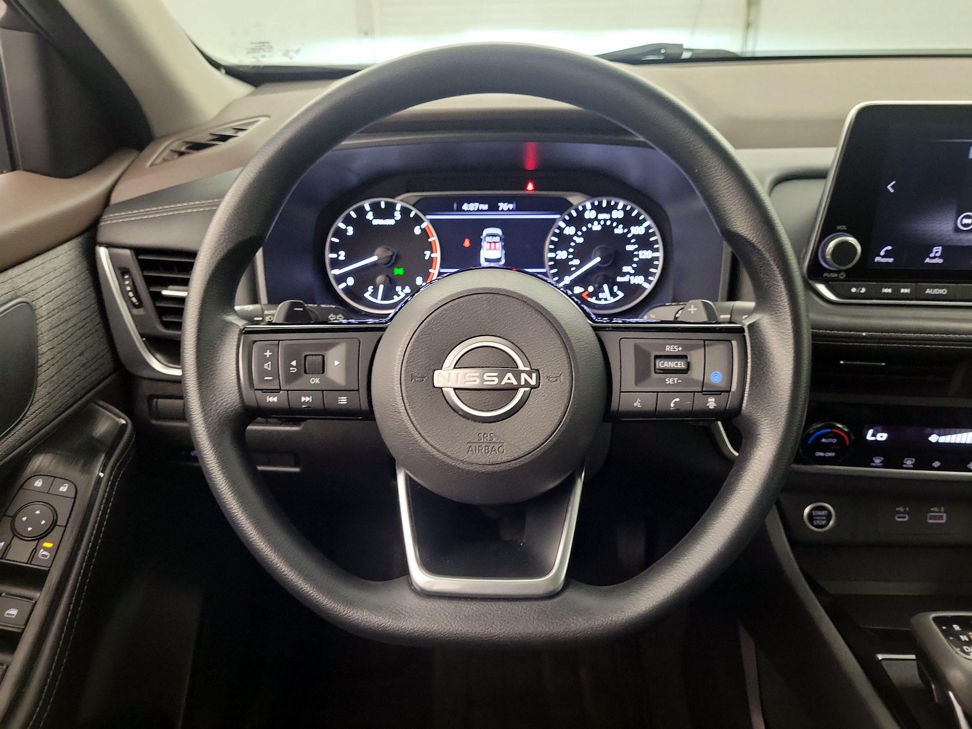 Thumbnail: 2023 Nissan Rogue - 10