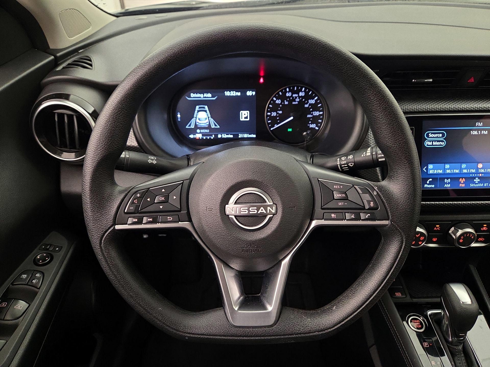 Thumbnail: 2023 Nissan Kicks - 10
