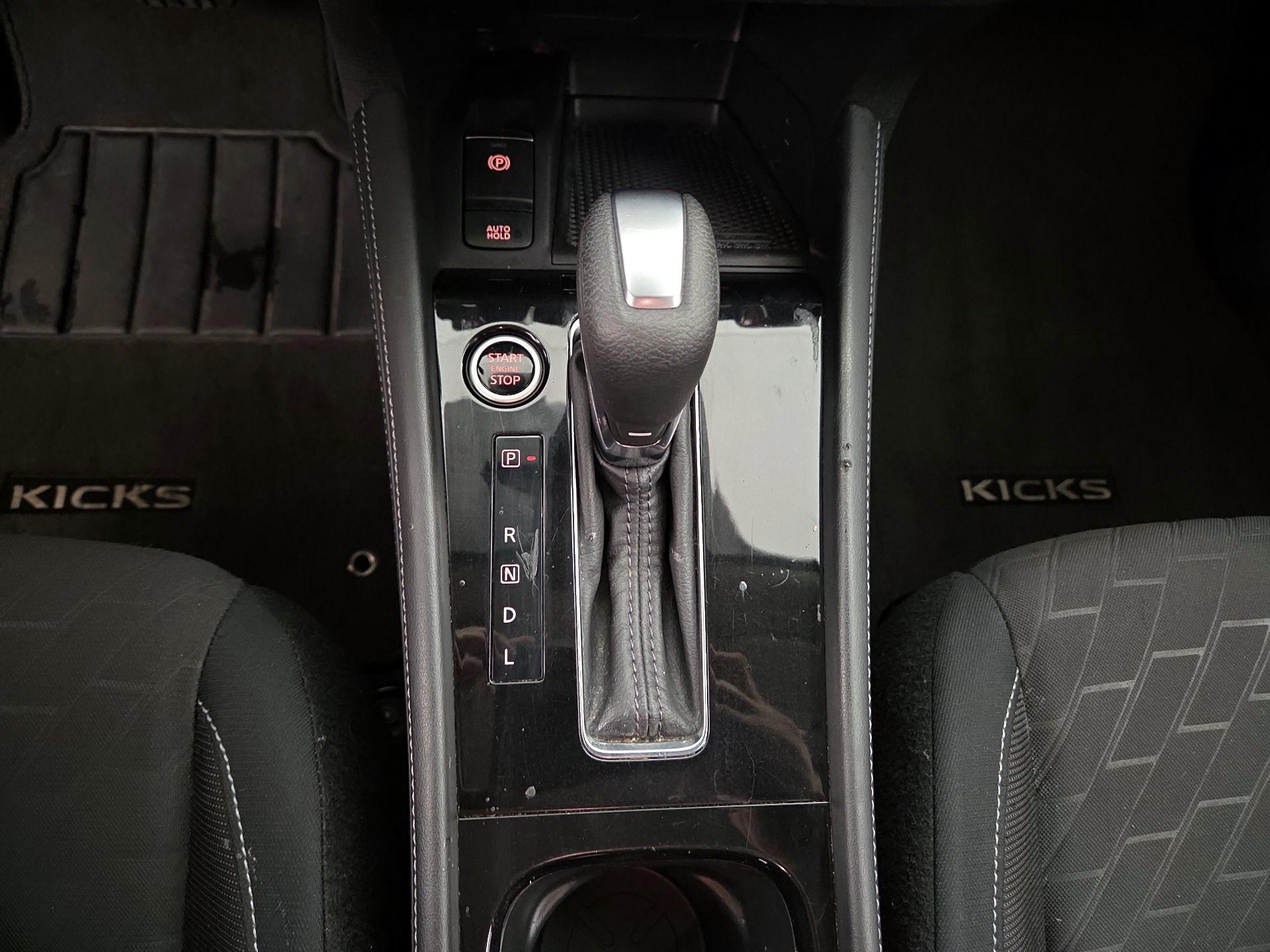 Thumbnail: 2023 Nissan Kicks - 16